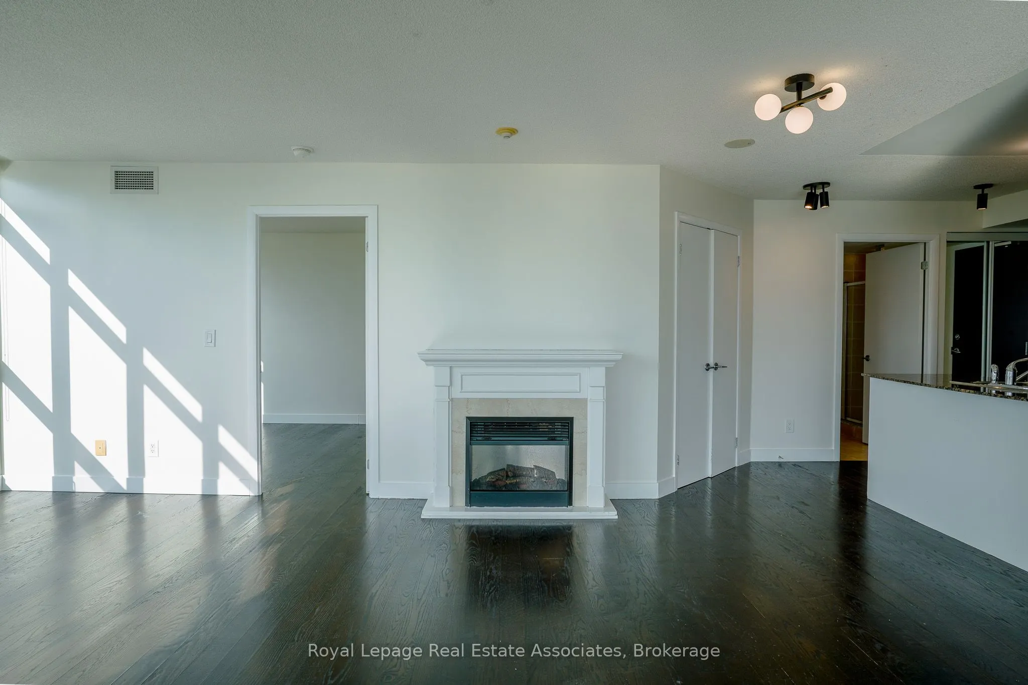 231 Fort York Boulevard, #1904