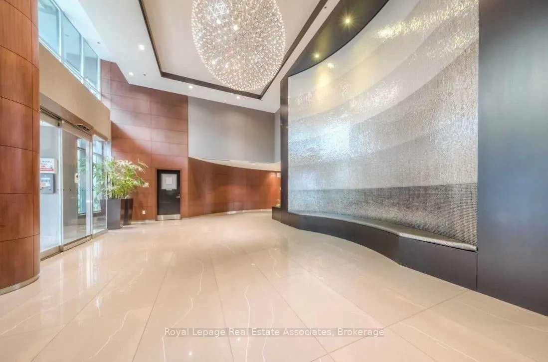 231 Fort York Boulevard, #1904