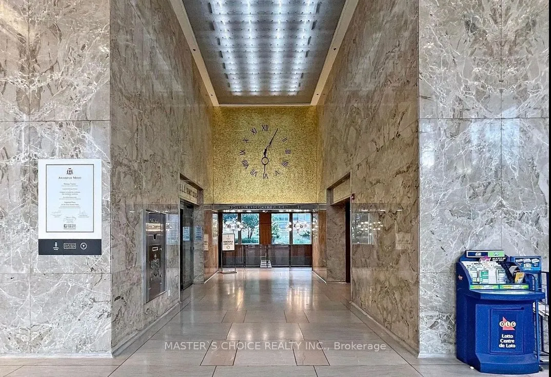 111 St Clair Avenue W, #409