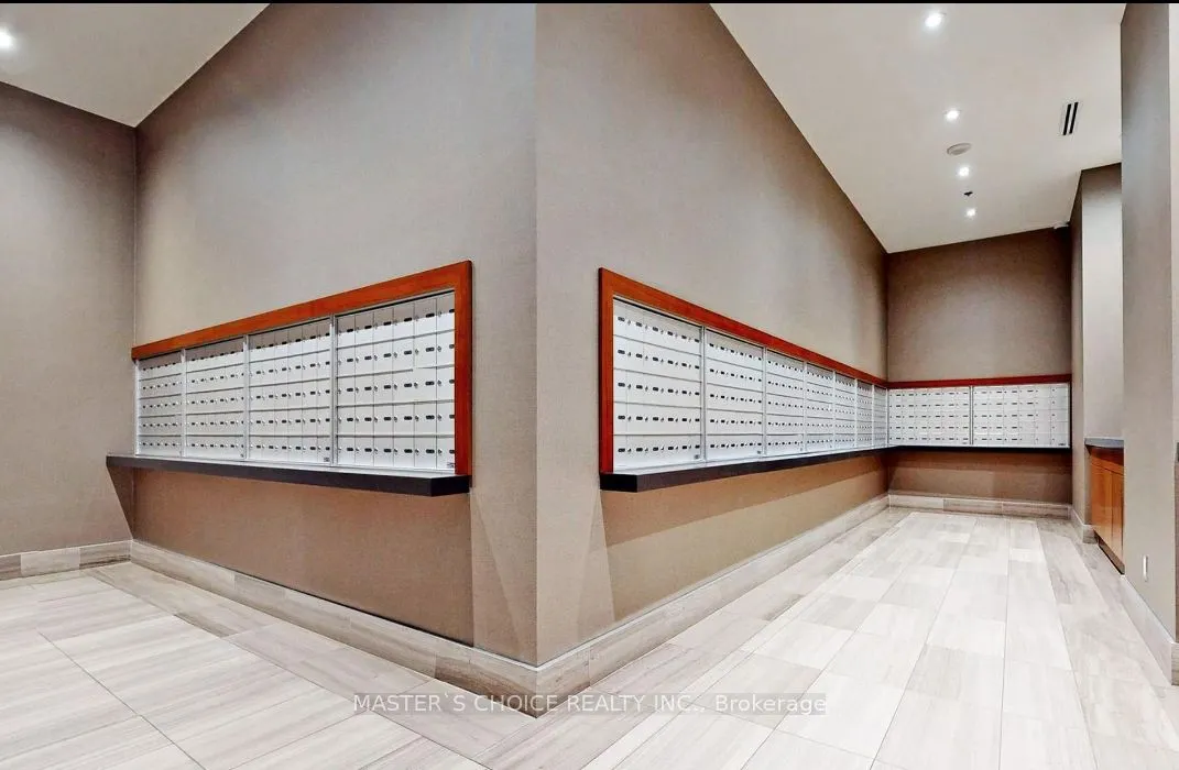 111 St Clair Avenue W, #409