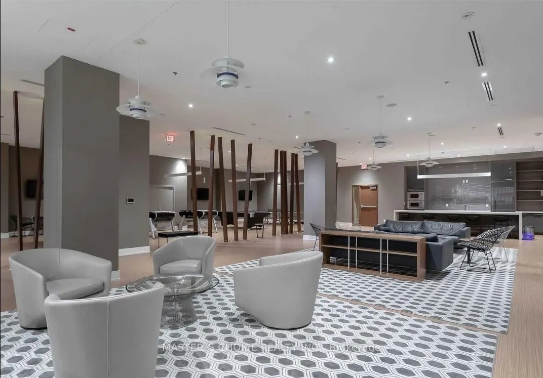 111 St Clair Avenue W, #409