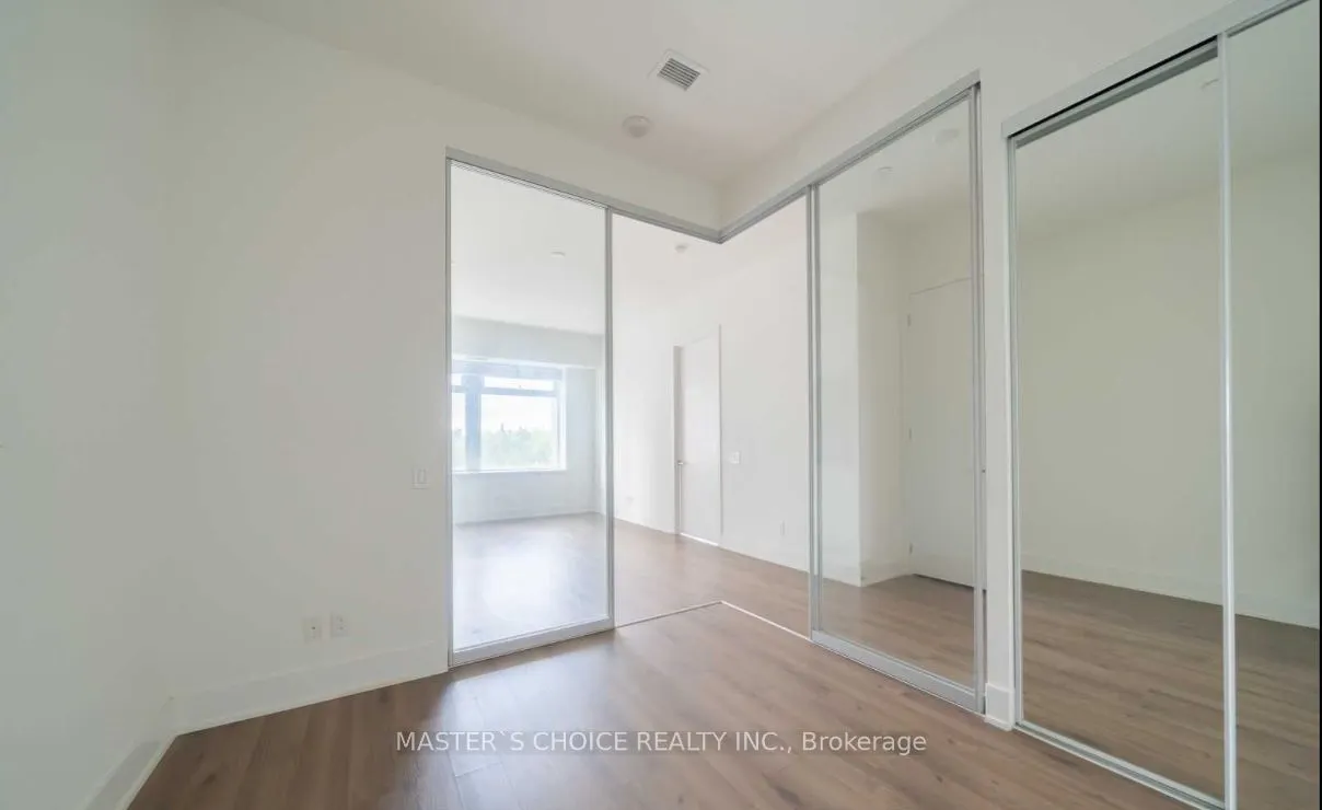 111 St Clair Avenue W, #409