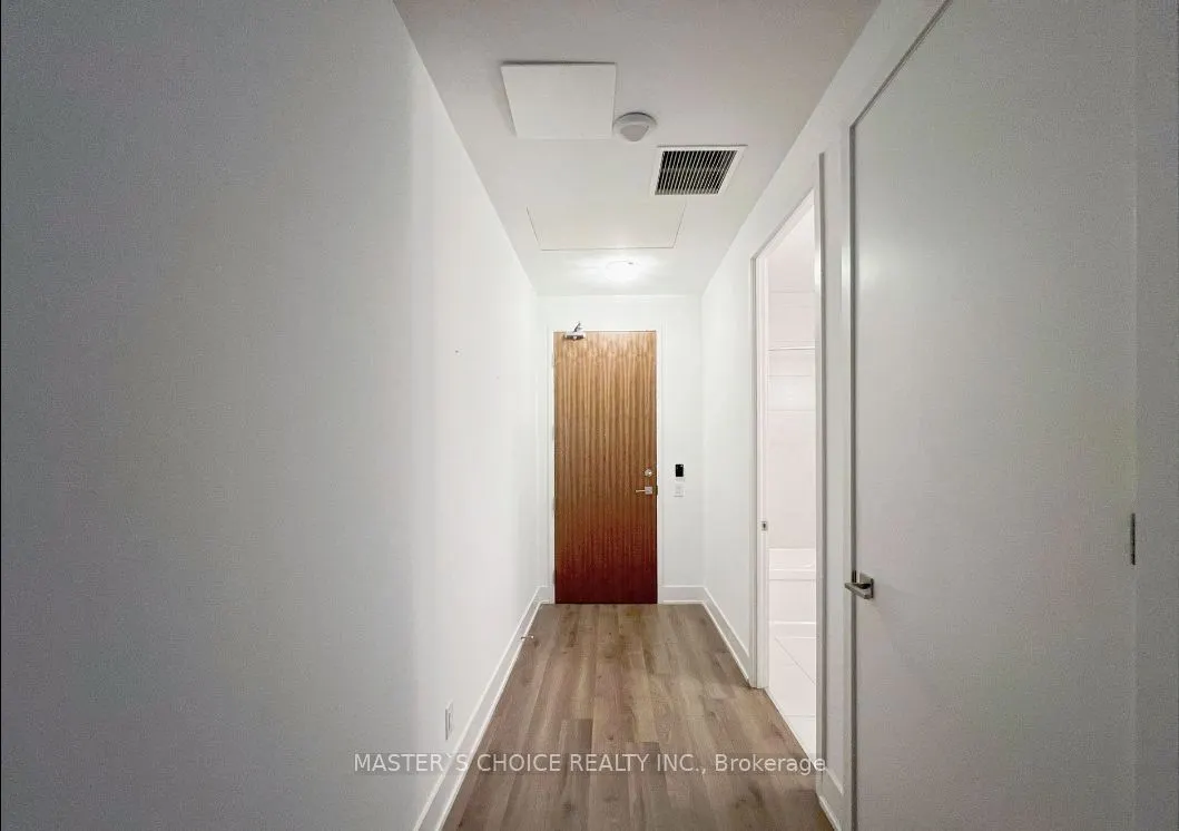 111 St Clair Avenue W, #409