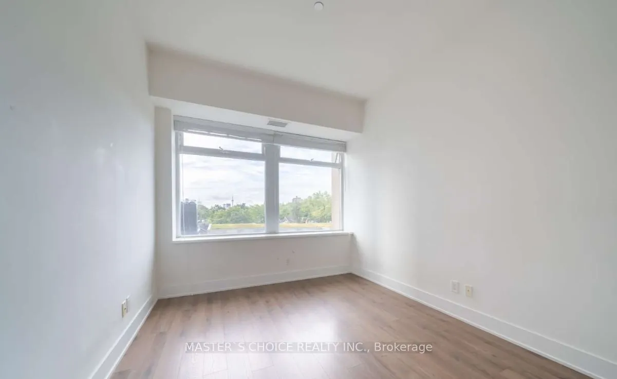 111 St Clair Avenue W, #409