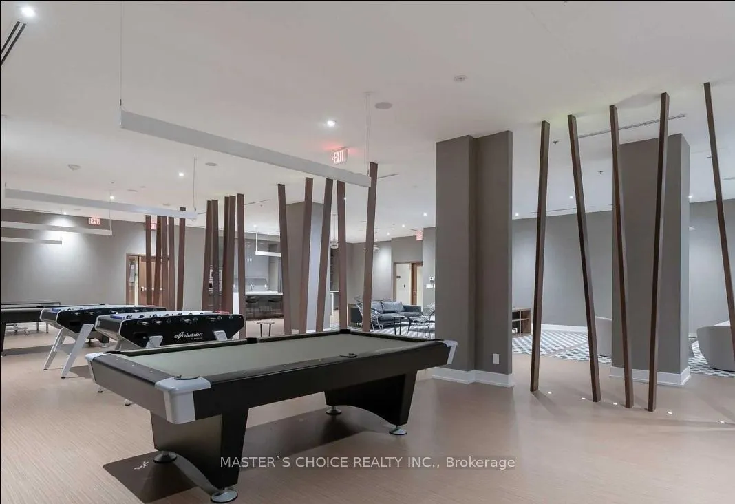 111 St Clair Avenue W, #409