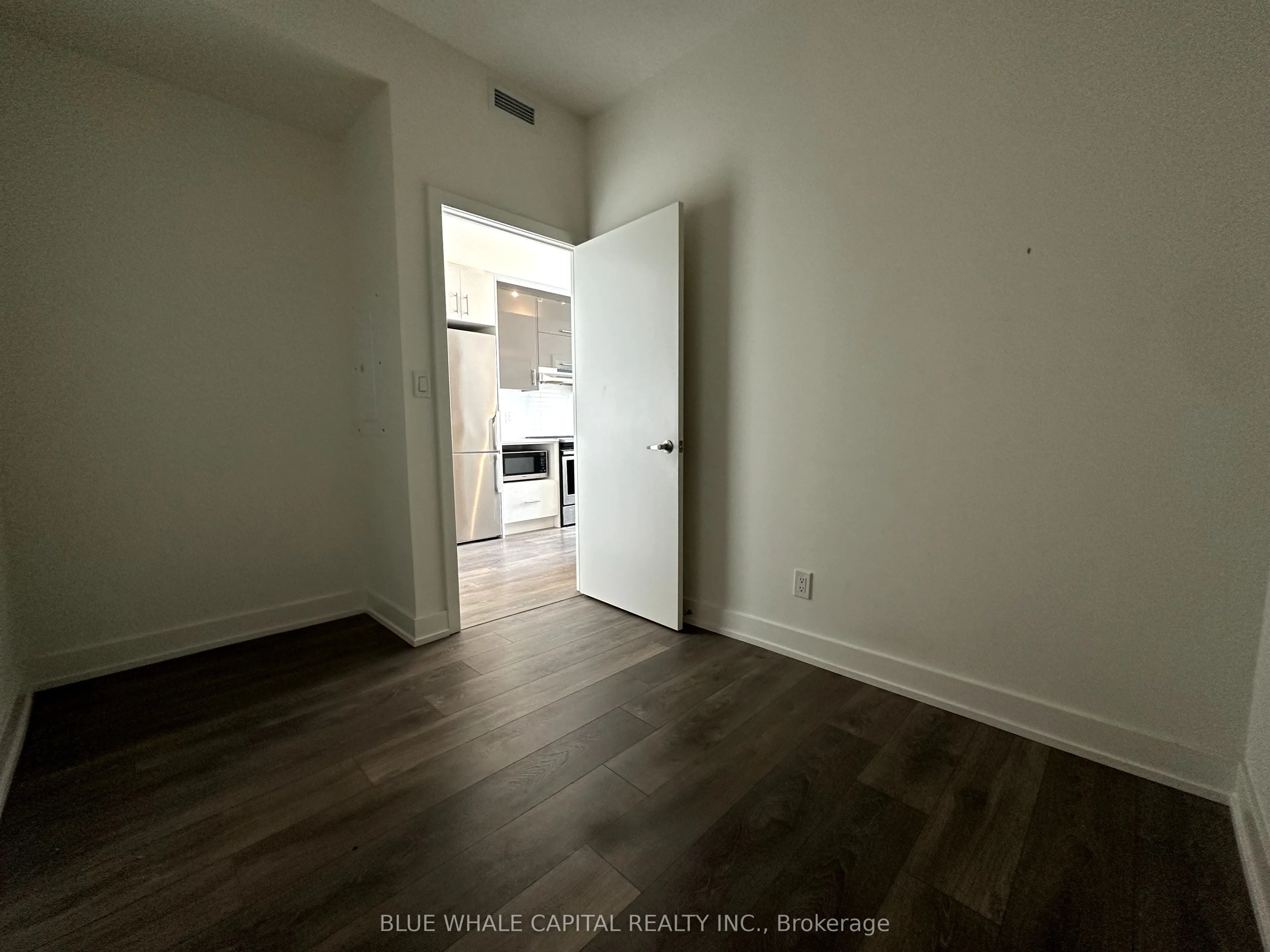 180 Fairview Mall Drive, #1813