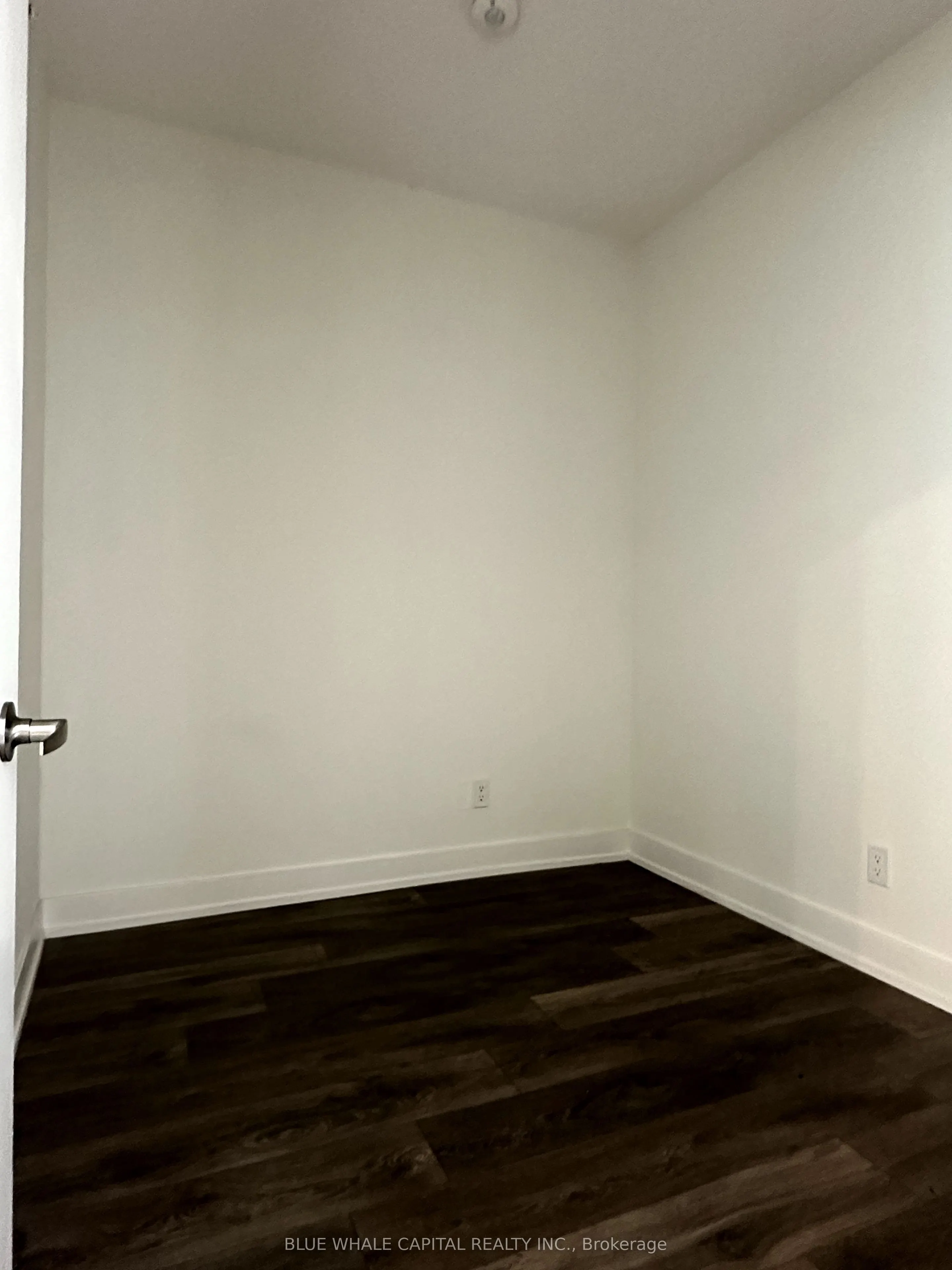 180 Fairview Mall Drive, #1813