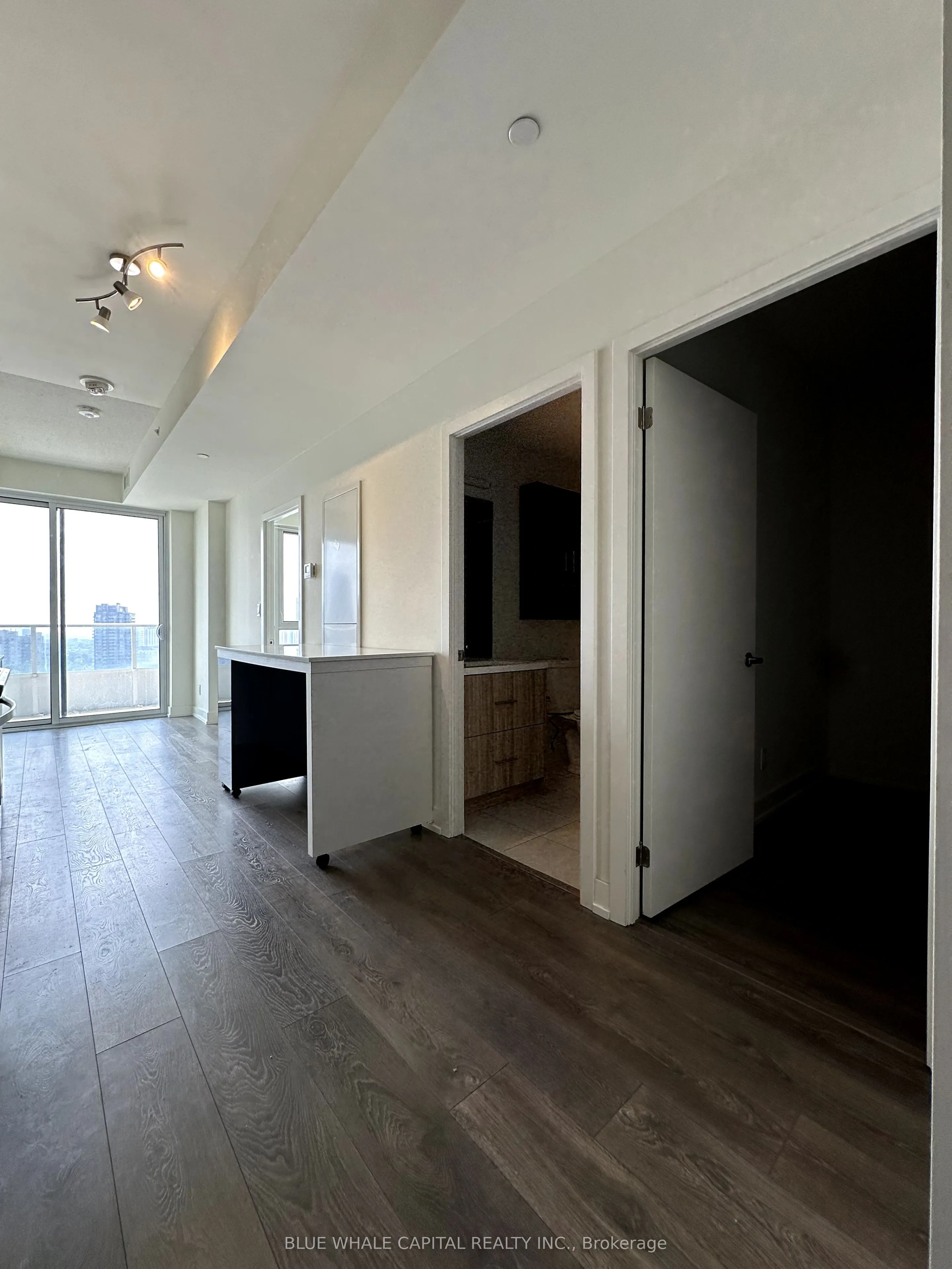 180 Fairview Mall Drive, #1813