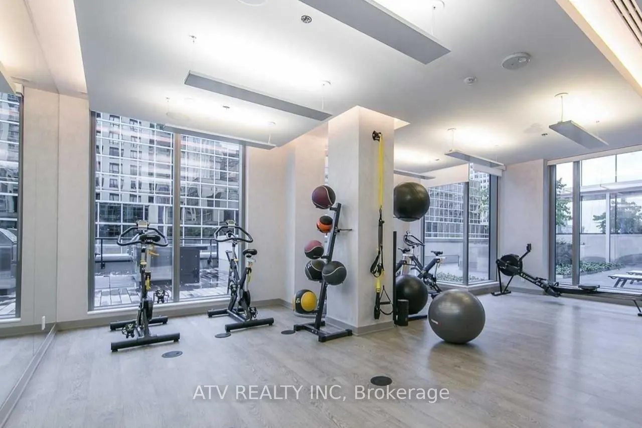 88 Scott Street, #601