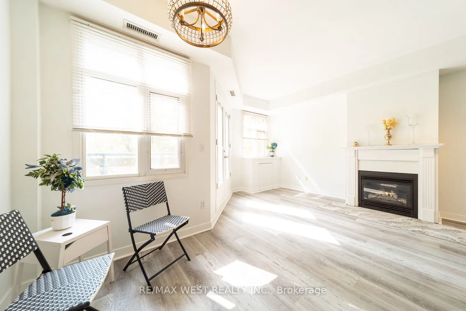 500 Richmond Street W, #309