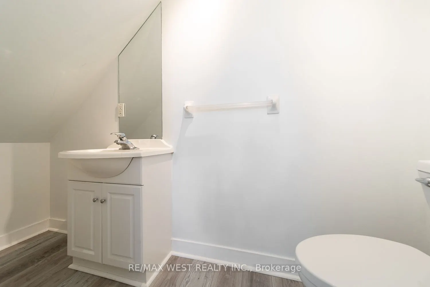 500 Richmond Street W, #309