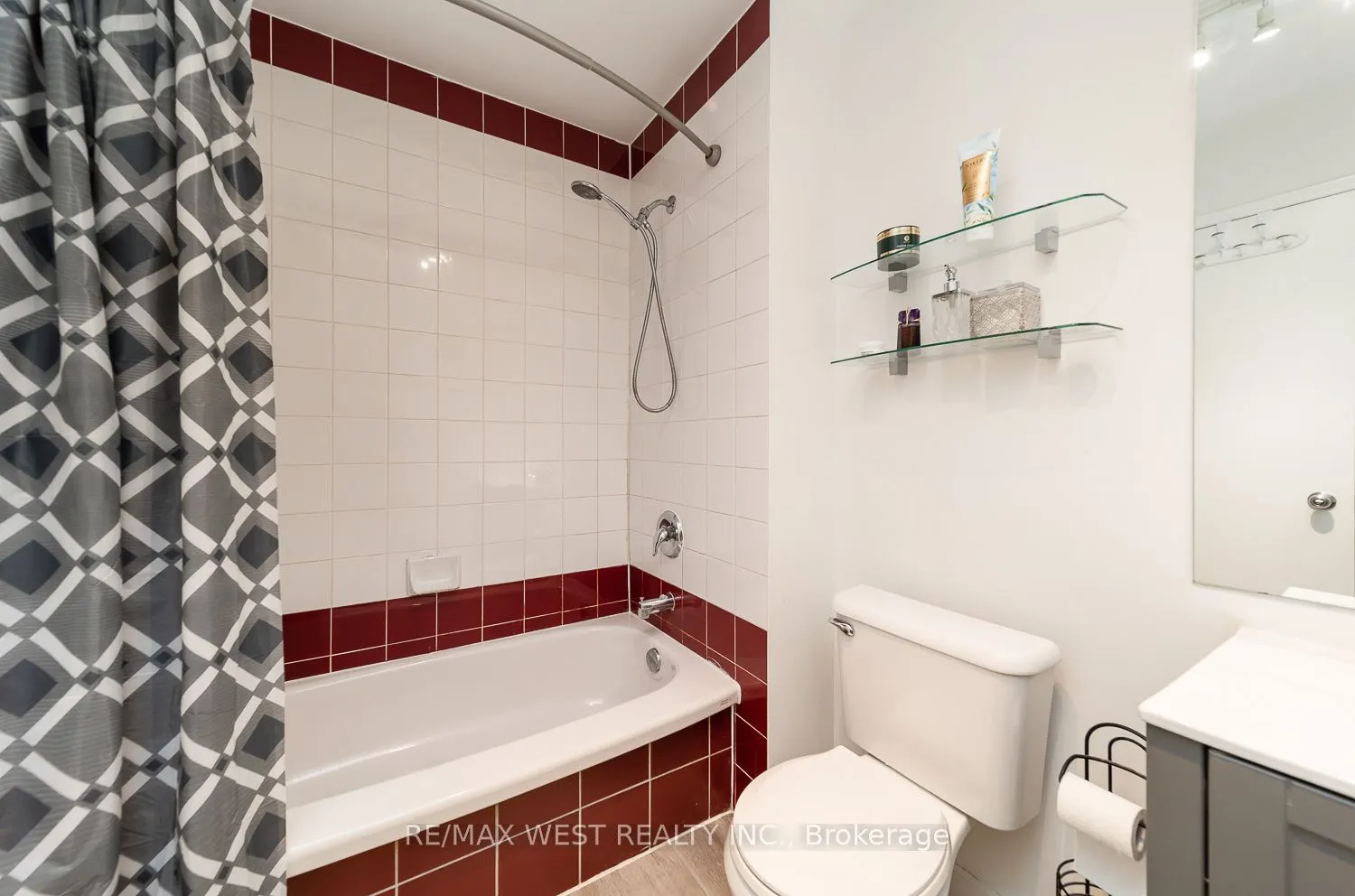 500 Richmond Street W, #309