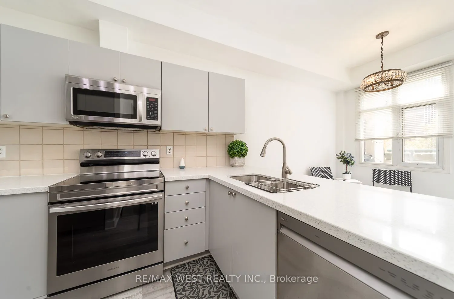 500 Richmond Street W, #309