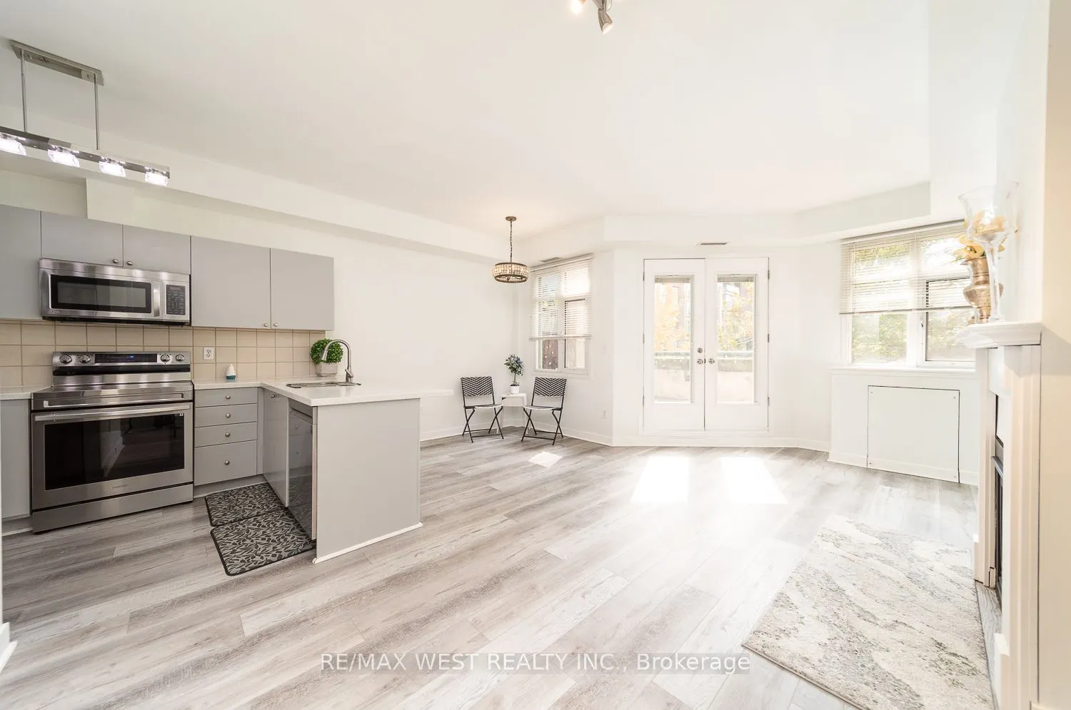 500 Richmond Street W, #309