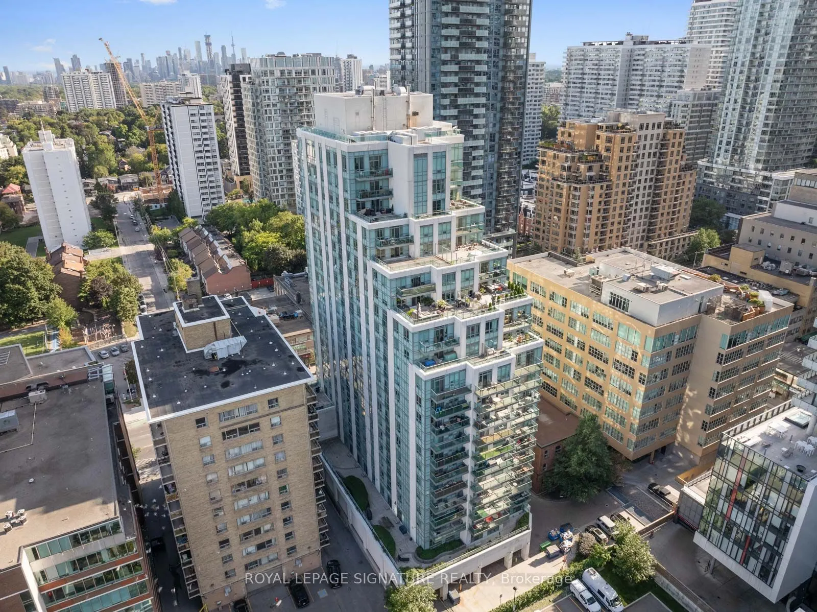 212 Eglinton Avenue E, #605