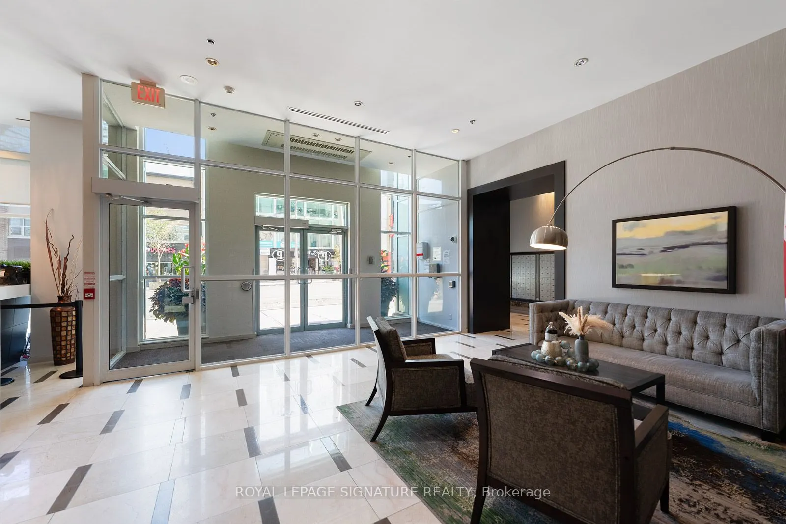 212 Eglinton Avenue E, #605