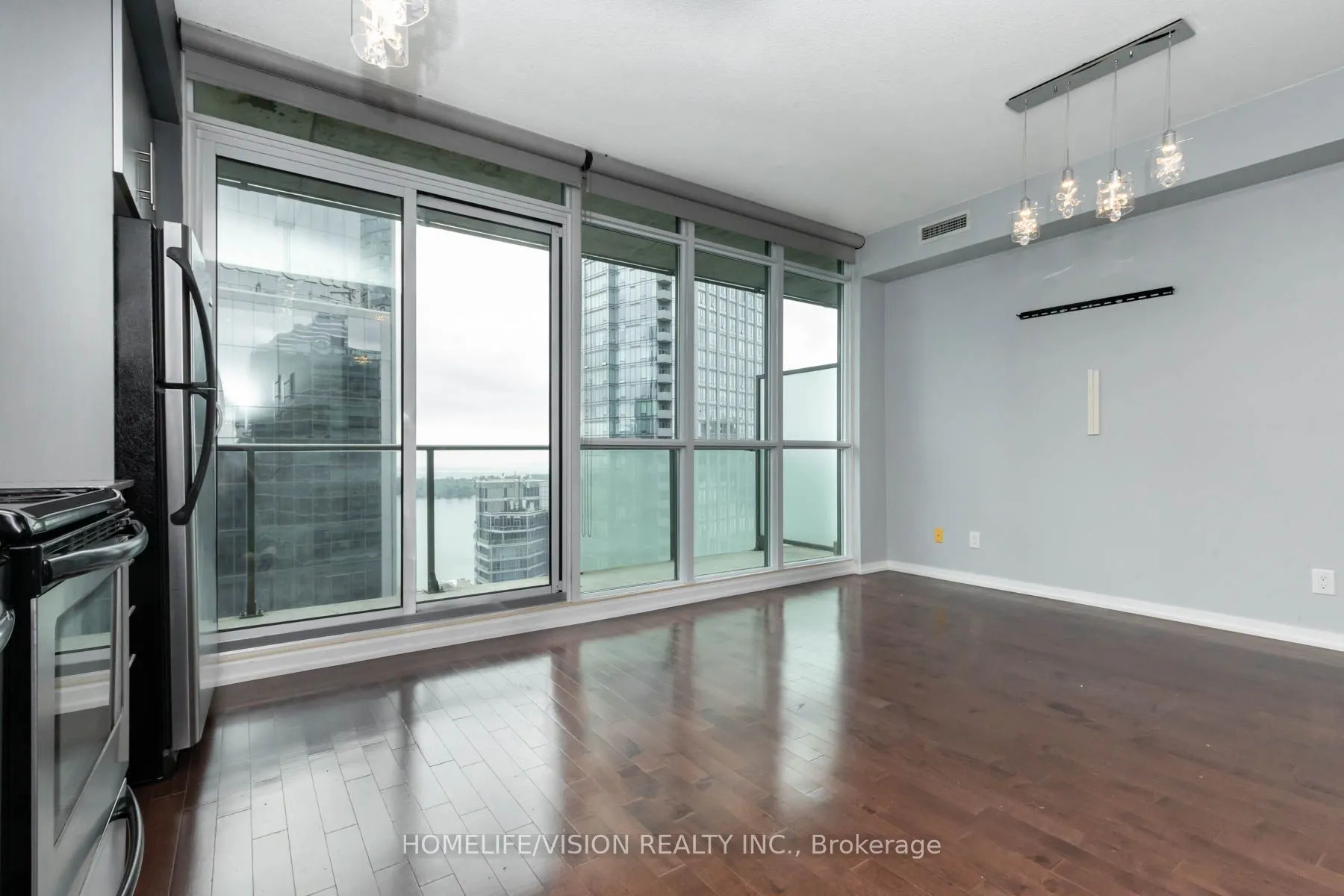 55 Bremner Boulevard E, #3909