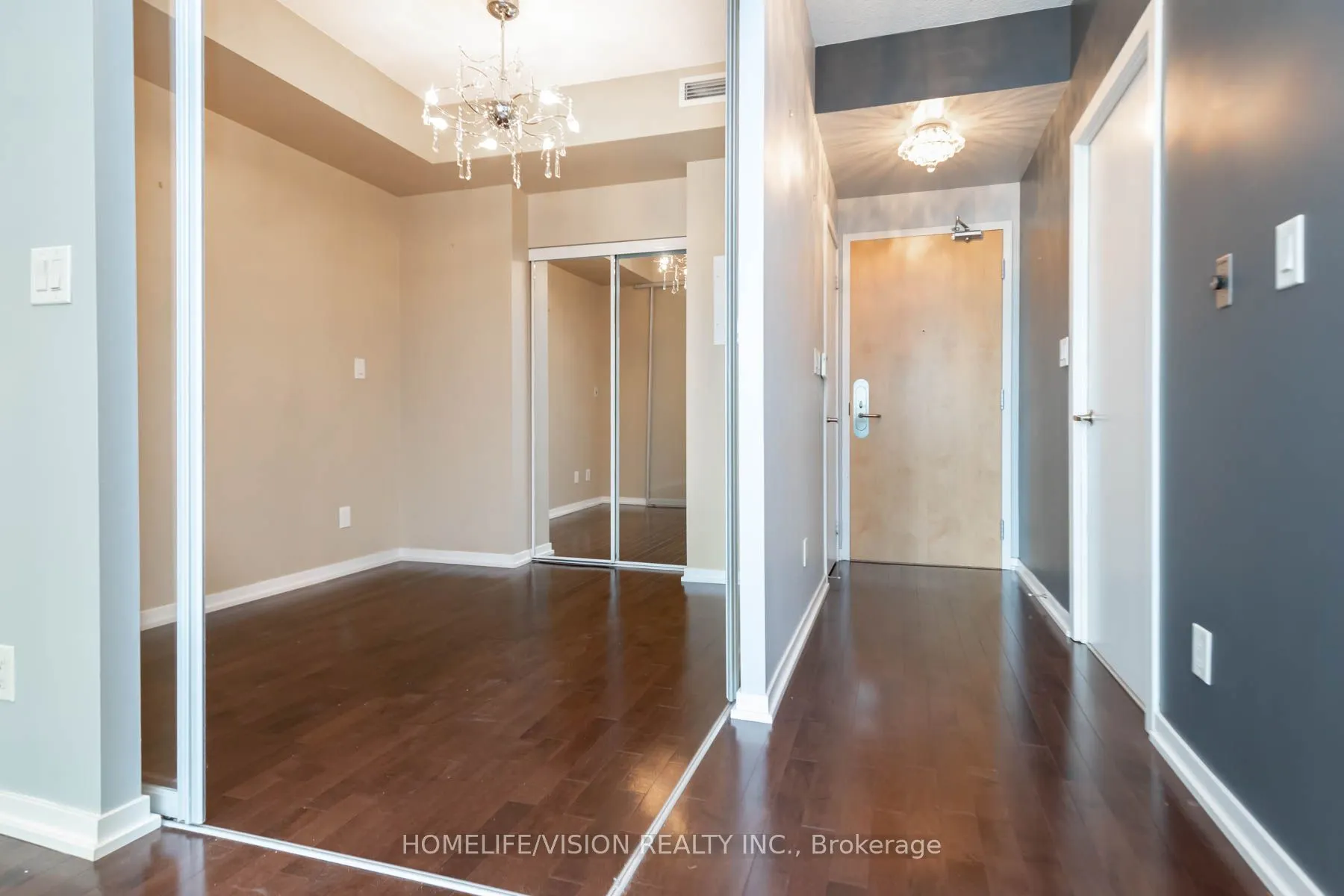 55 Bremner Boulevard E, #3909