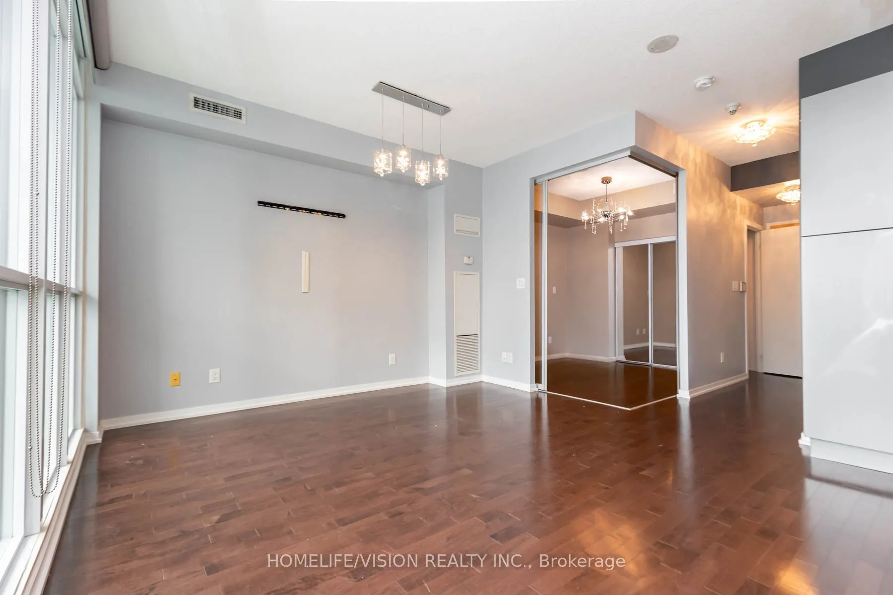55 Bremner Boulevard E, #3909