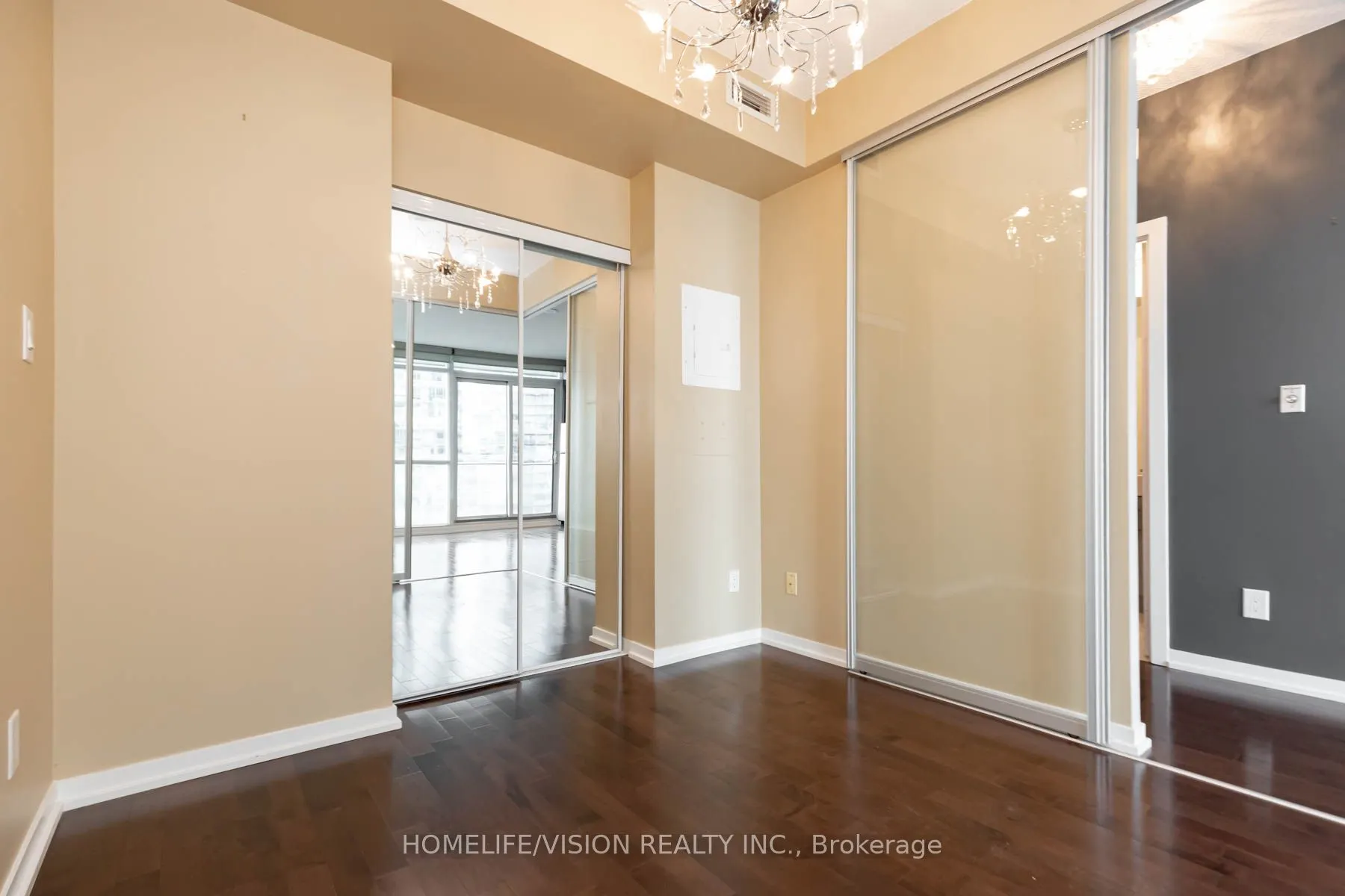 55 Bremner Boulevard E, #3909