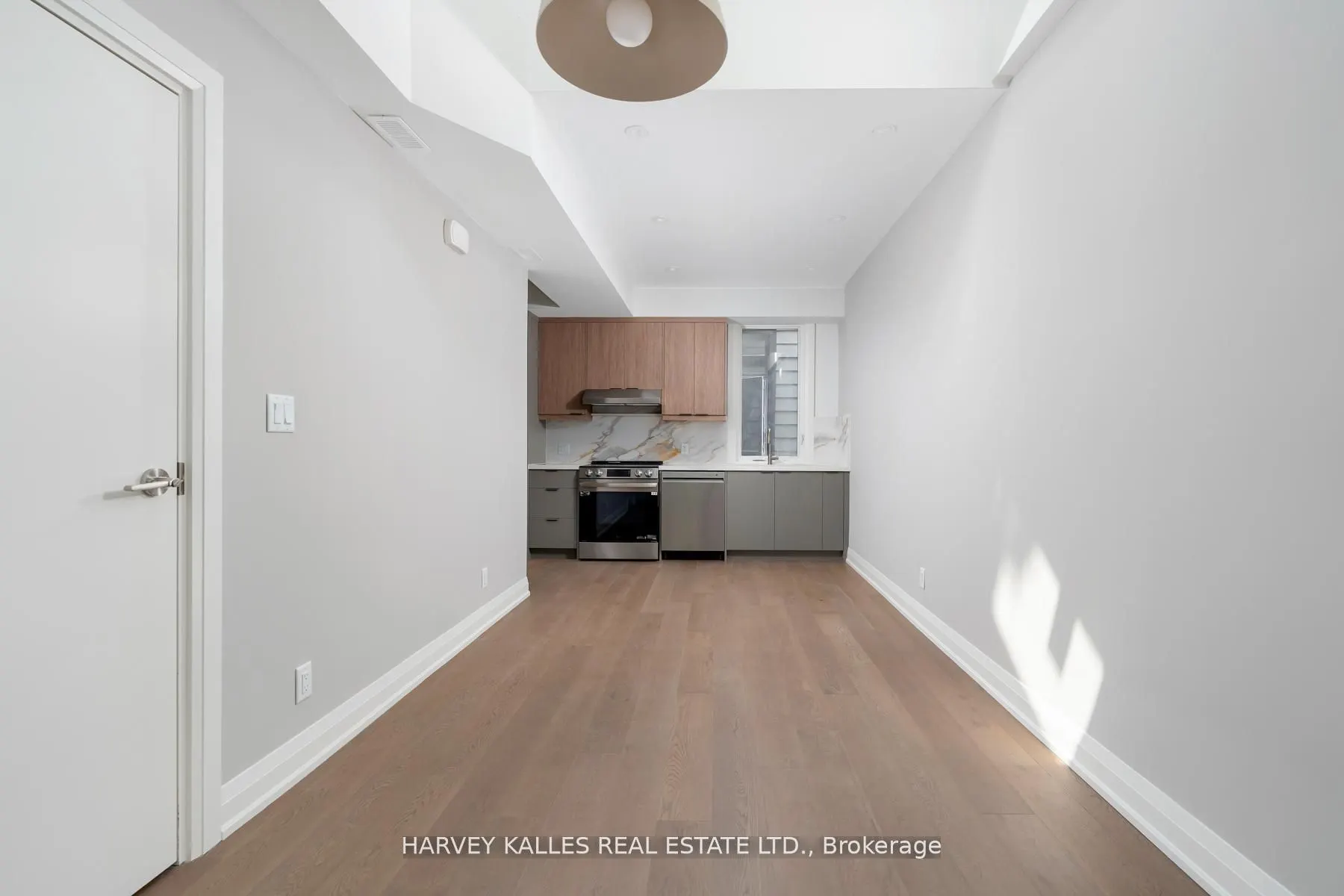 24 Sullivan Street, #Apartment #3 (2nd floor)