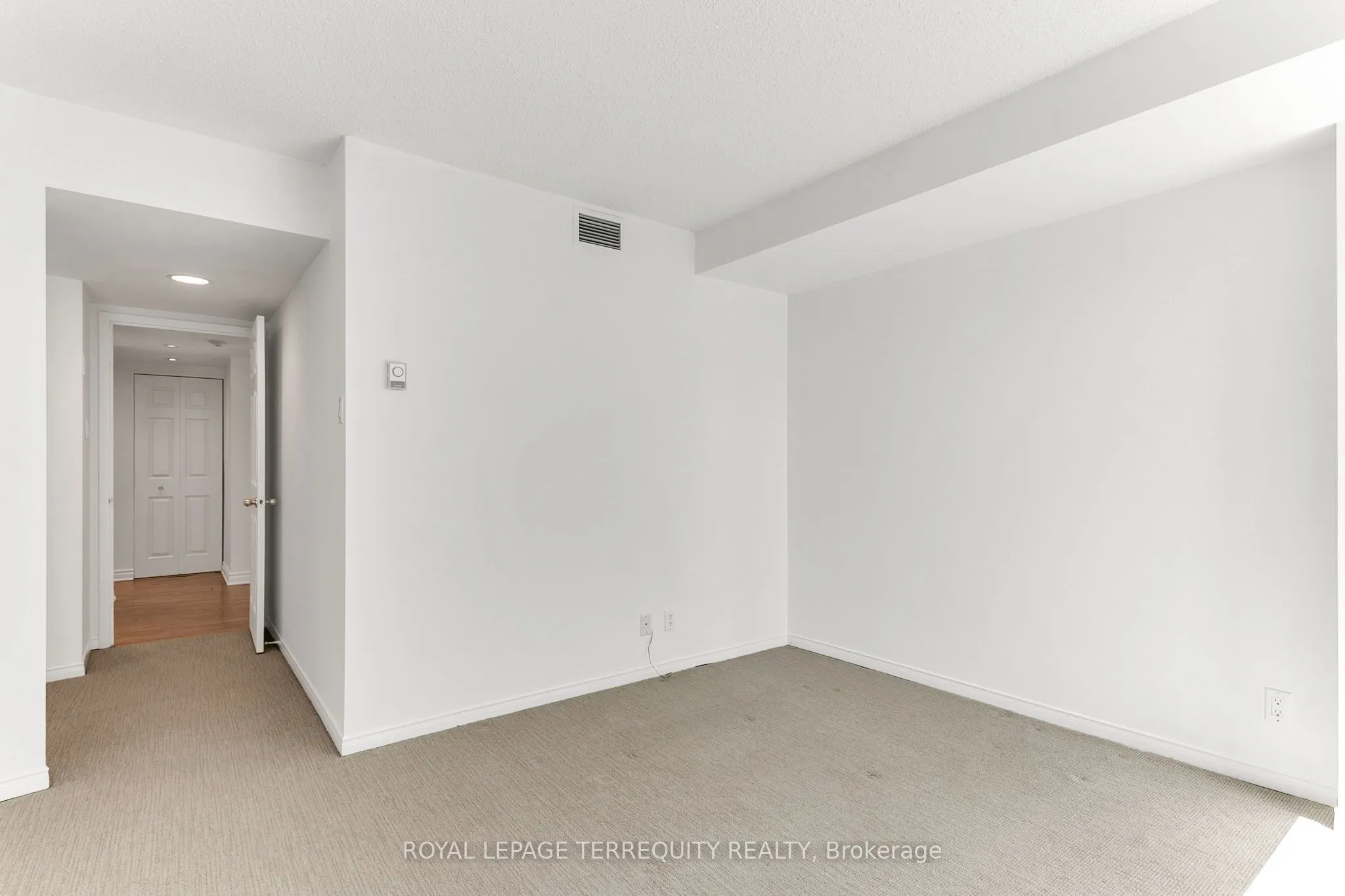 77 Harbour Square, #2707