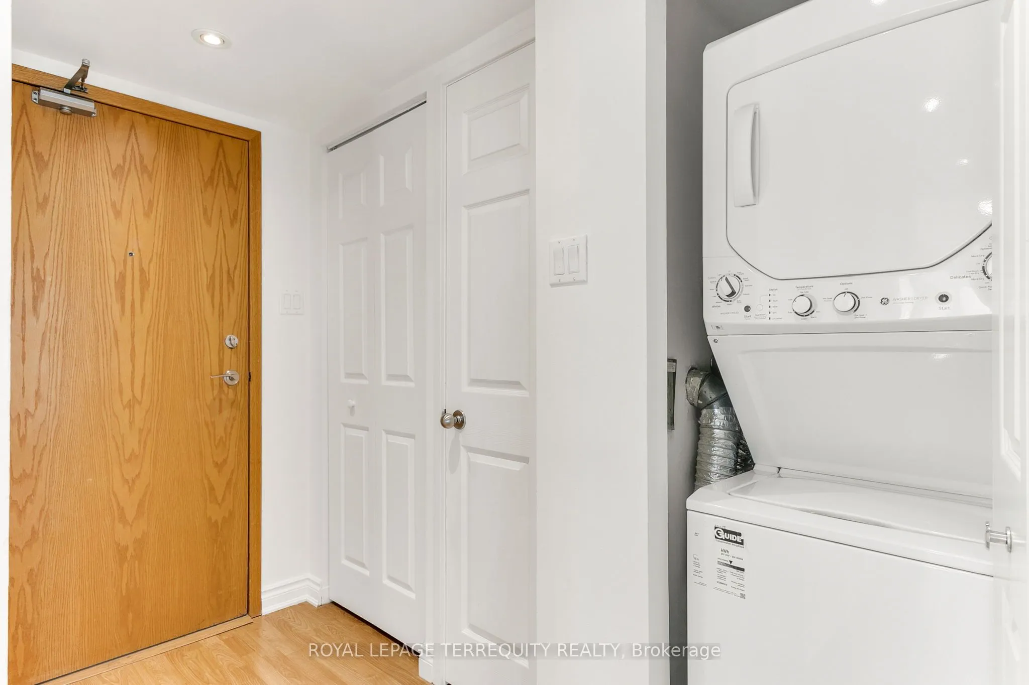 77 Harbour Square, #2707