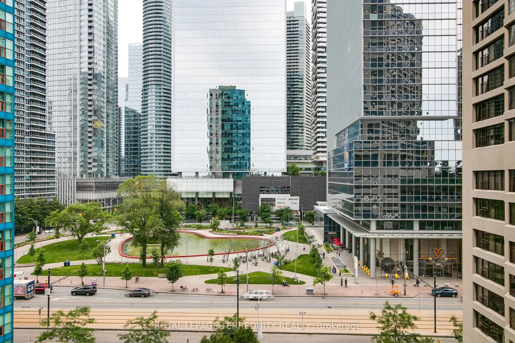 77 Harbour Square, #2707