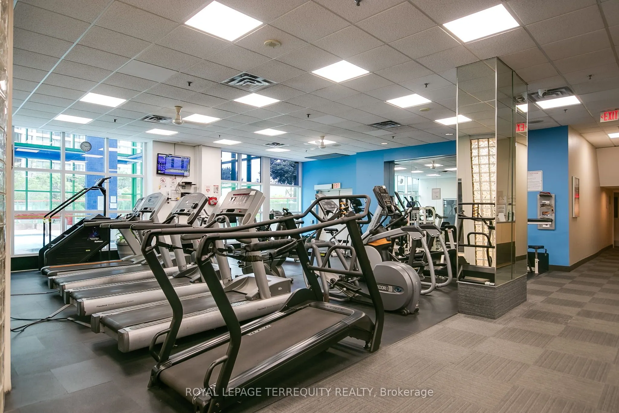 77 Harbour Square, #2707