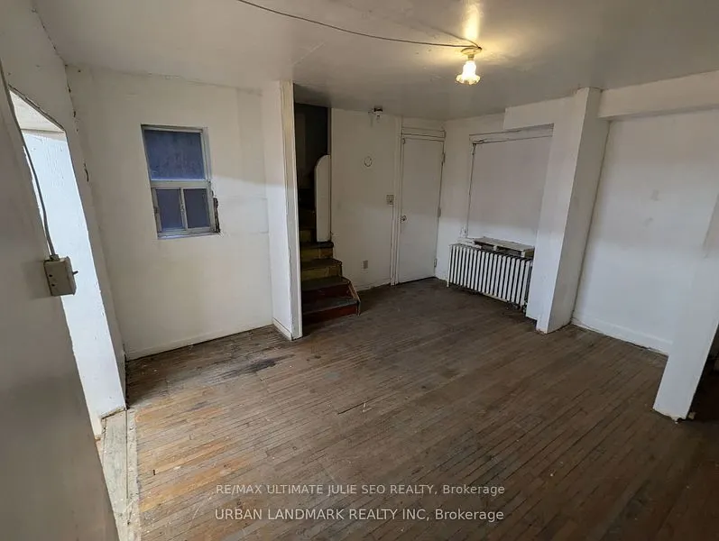 566 St Clair Avenue W