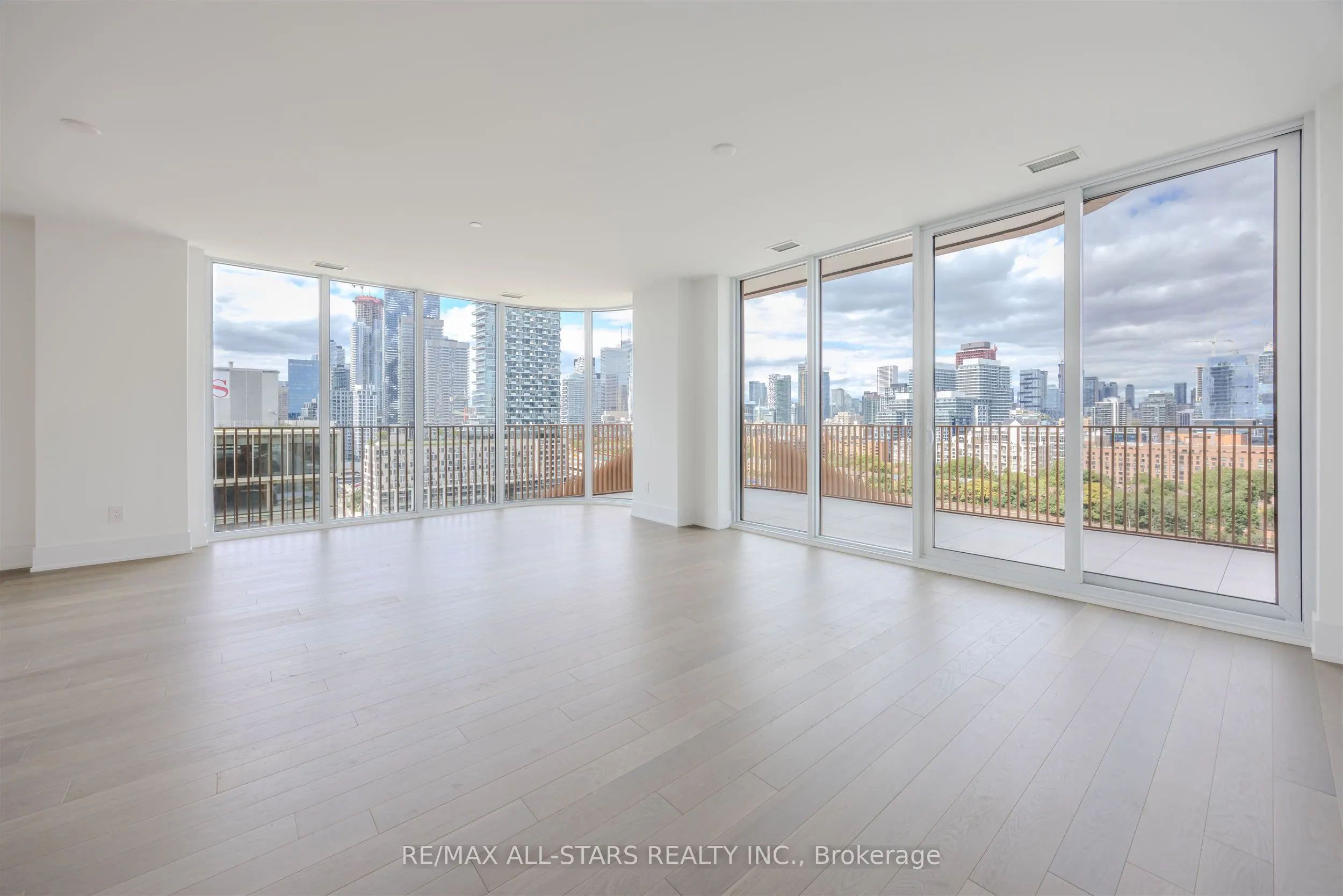 155 Merchants Wharf, #1328