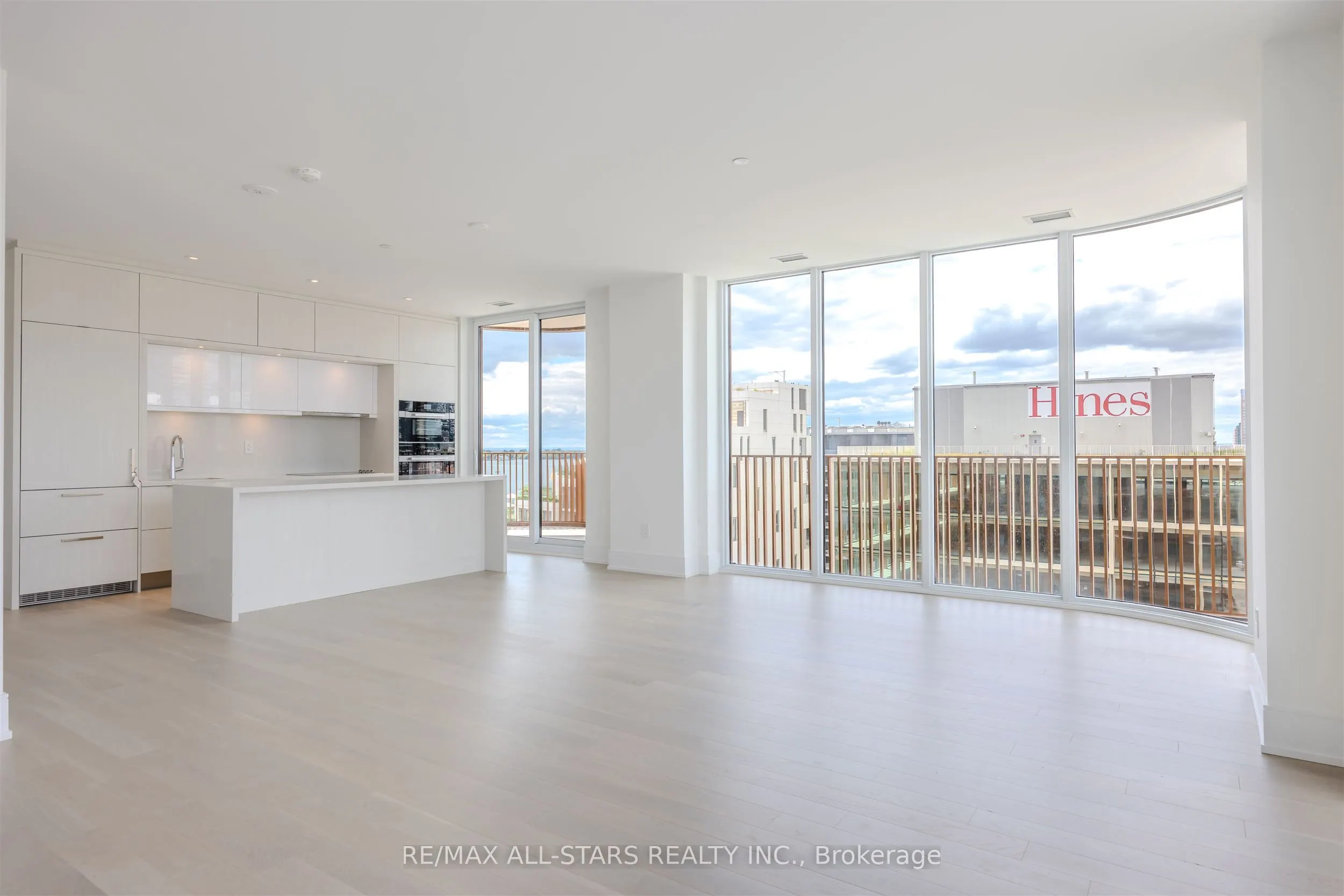 155 Merchants Wharf, #1328