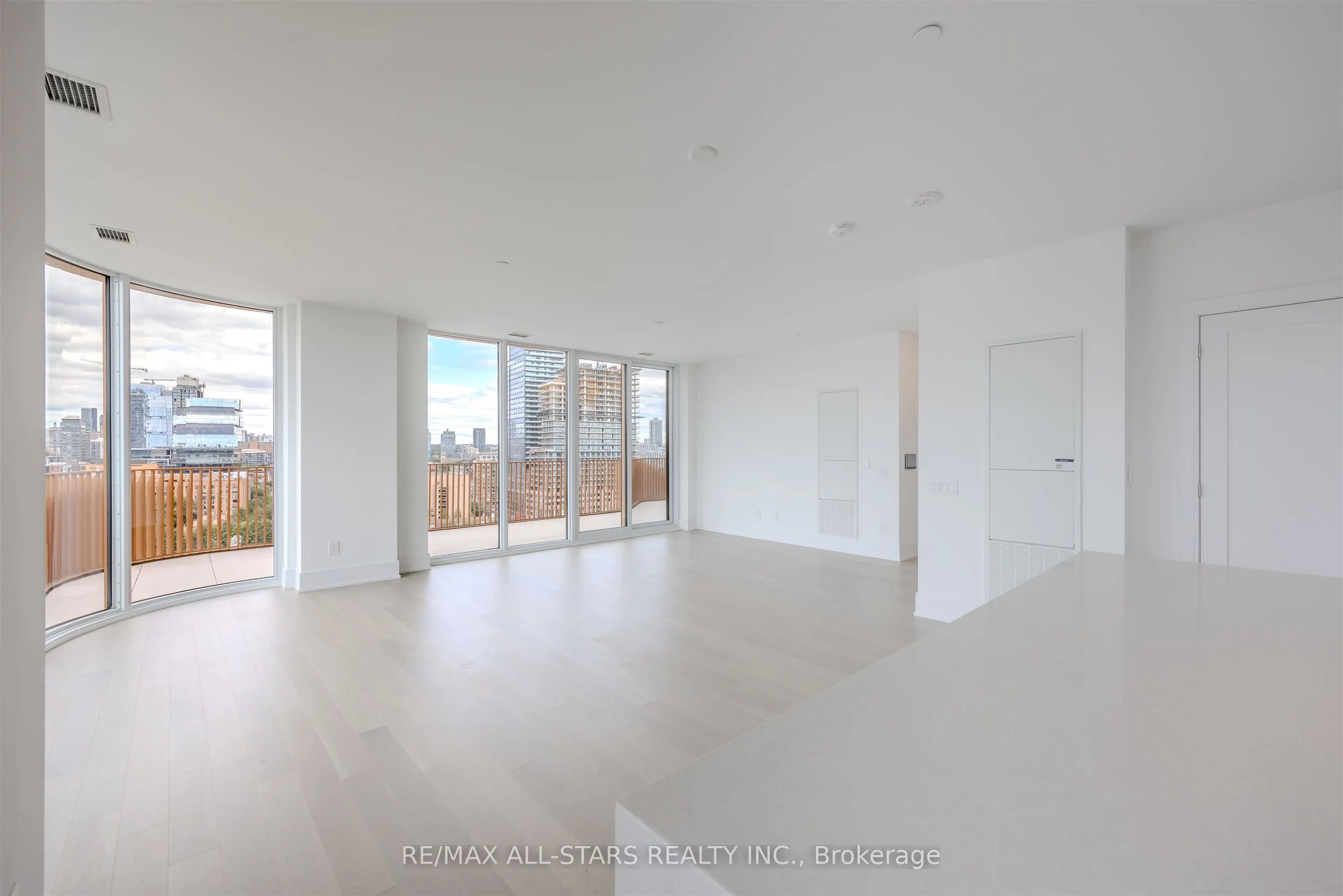 155 Merchants Wharf, #1328