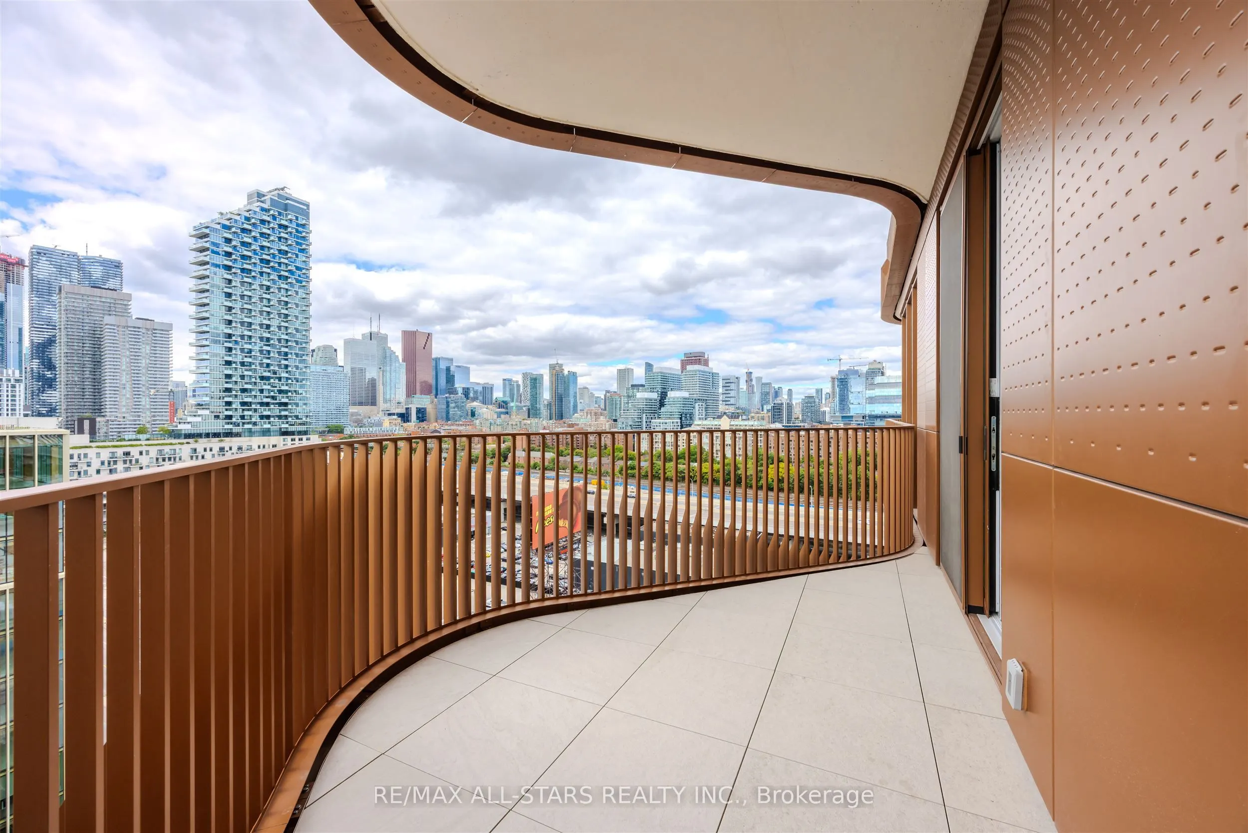155 Merchants Wharf, #1328