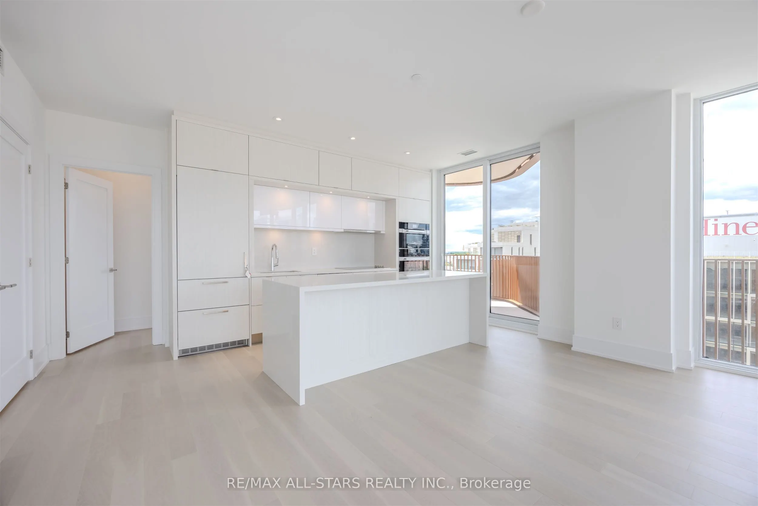 155 Merchants Wharf, #1328