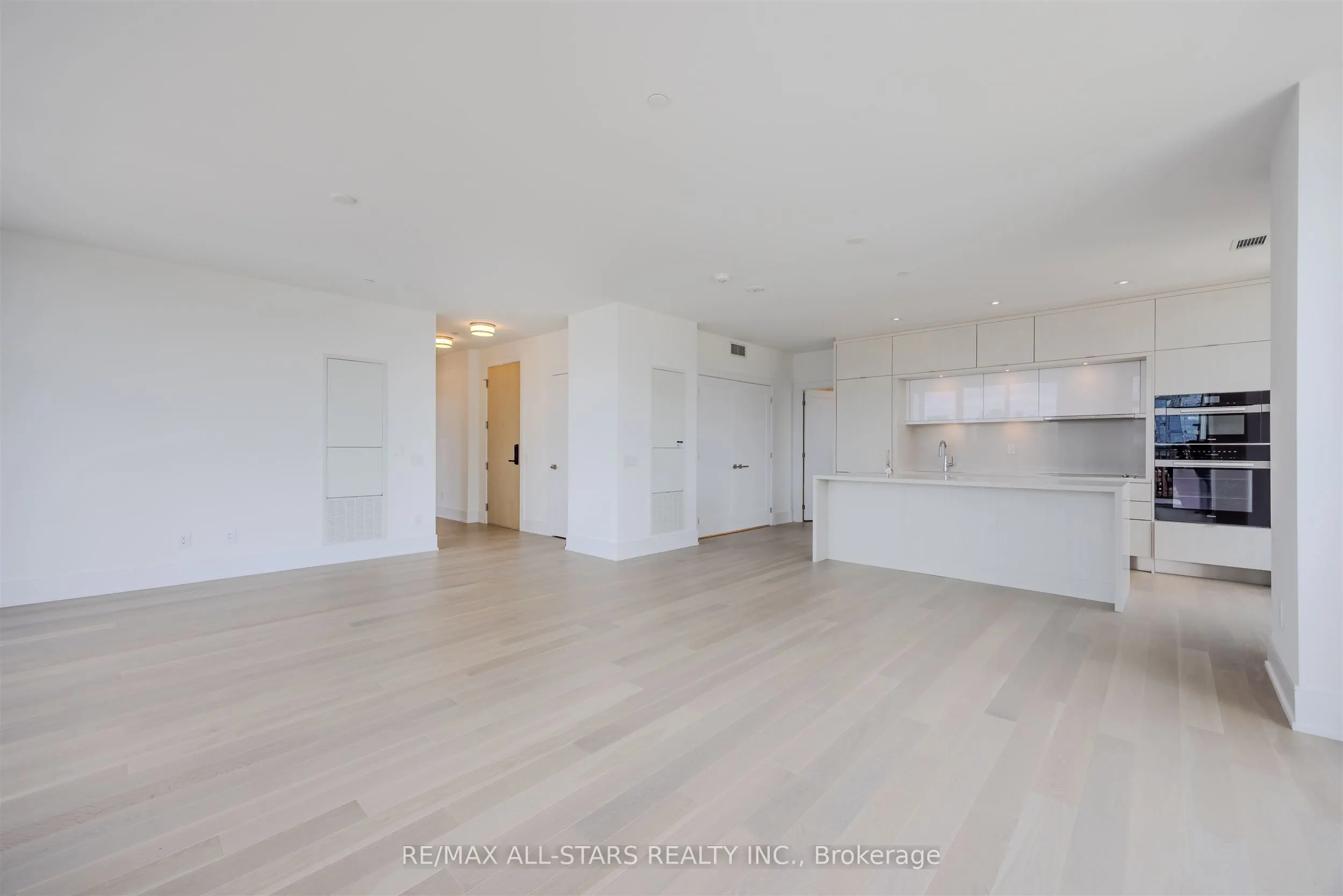 155 Merchants Wharf, #1328