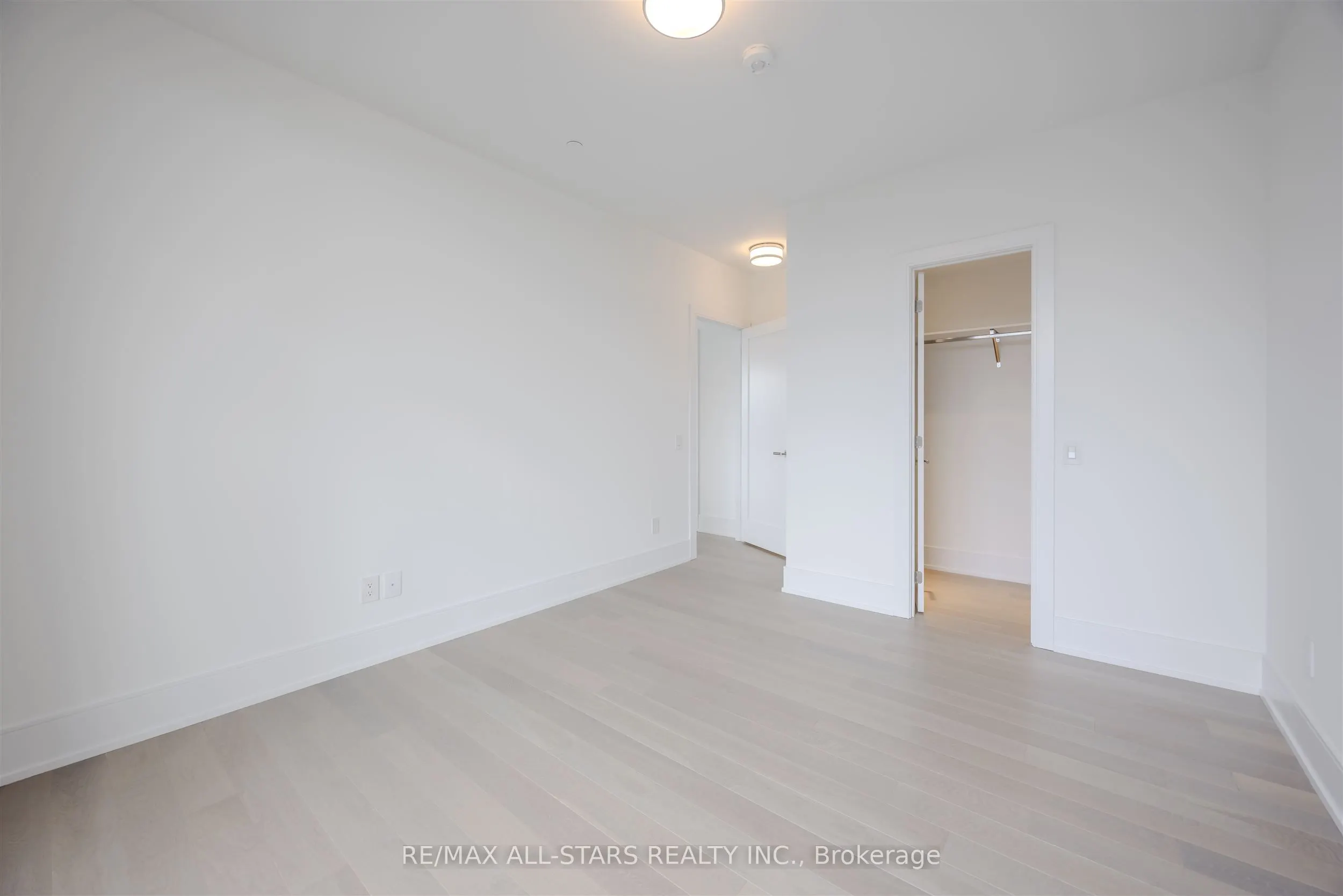 155 Merchants Wharf, #1328