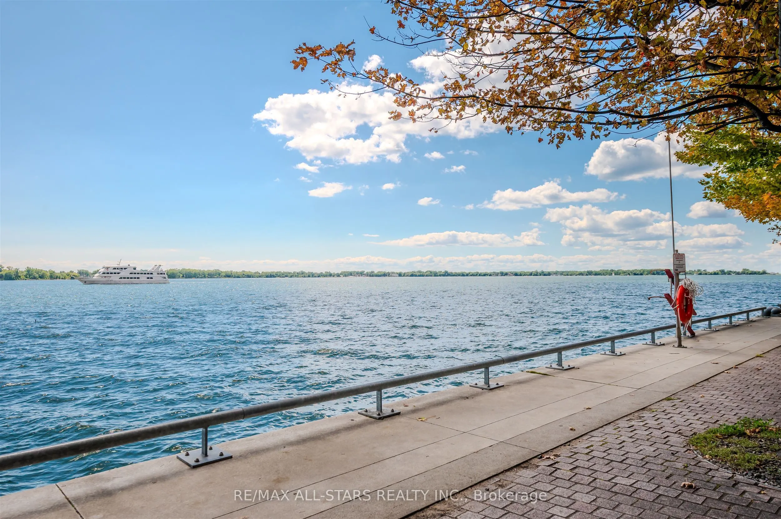 155 Merchants Wharf, #1328
