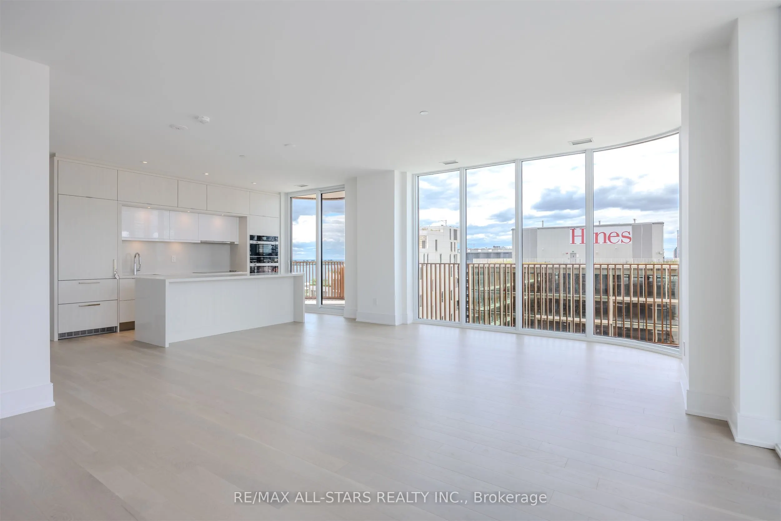 155 Merchants Wharf, #1328