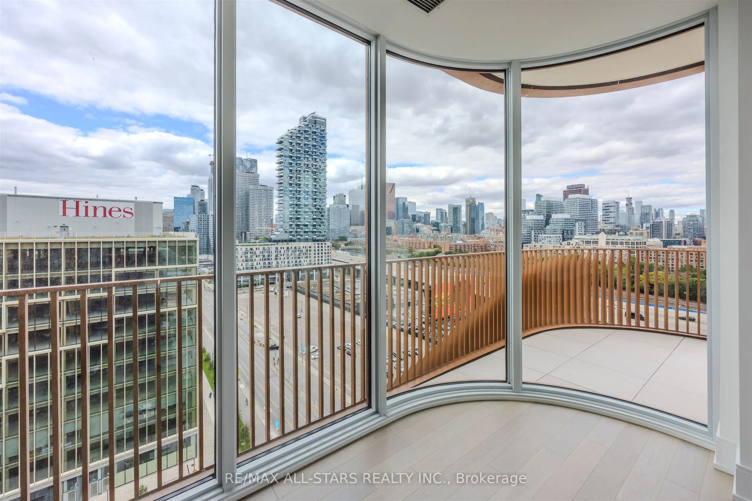155 Merchants Wharf, #1328