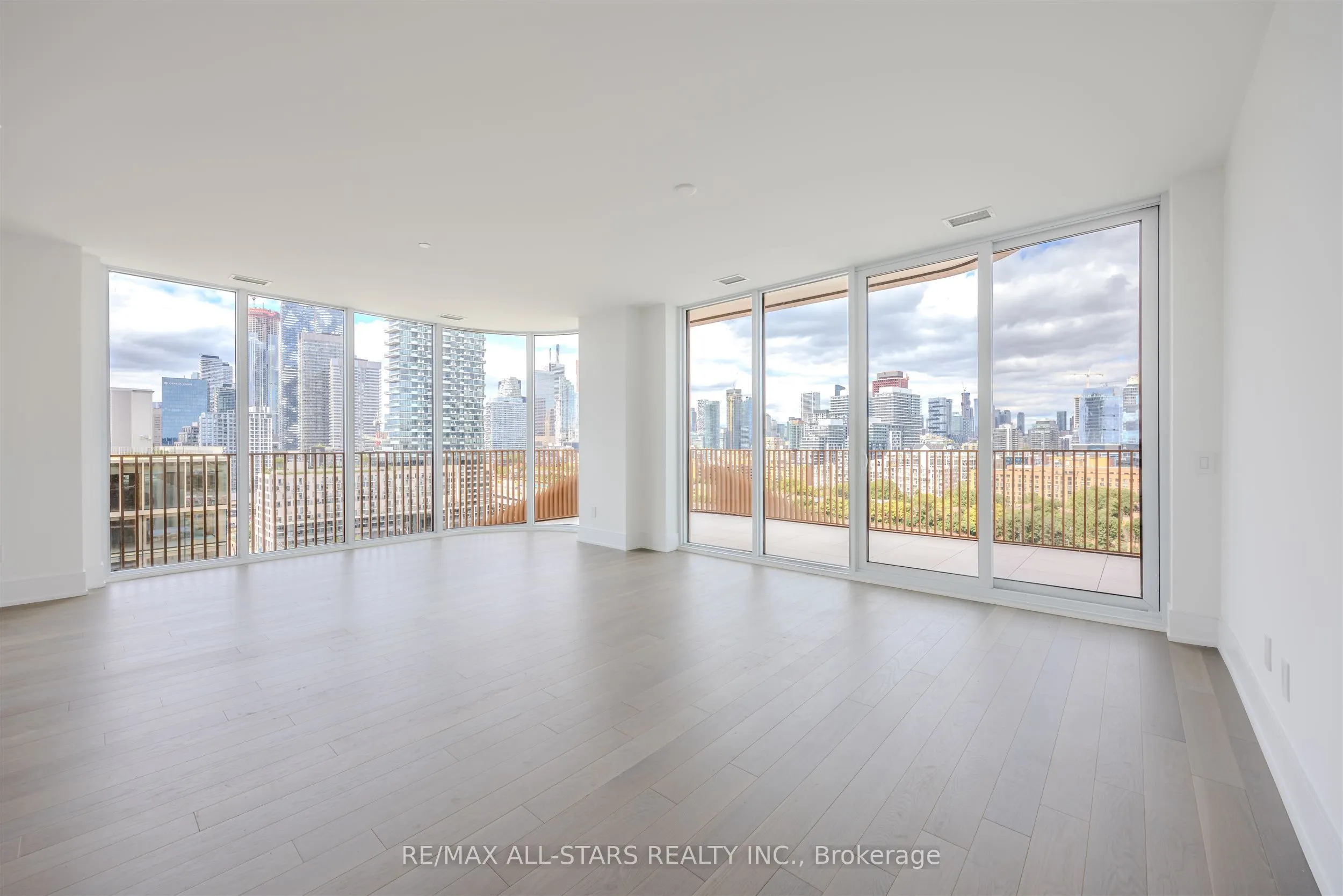 155 Merchants Wharf, #1328
