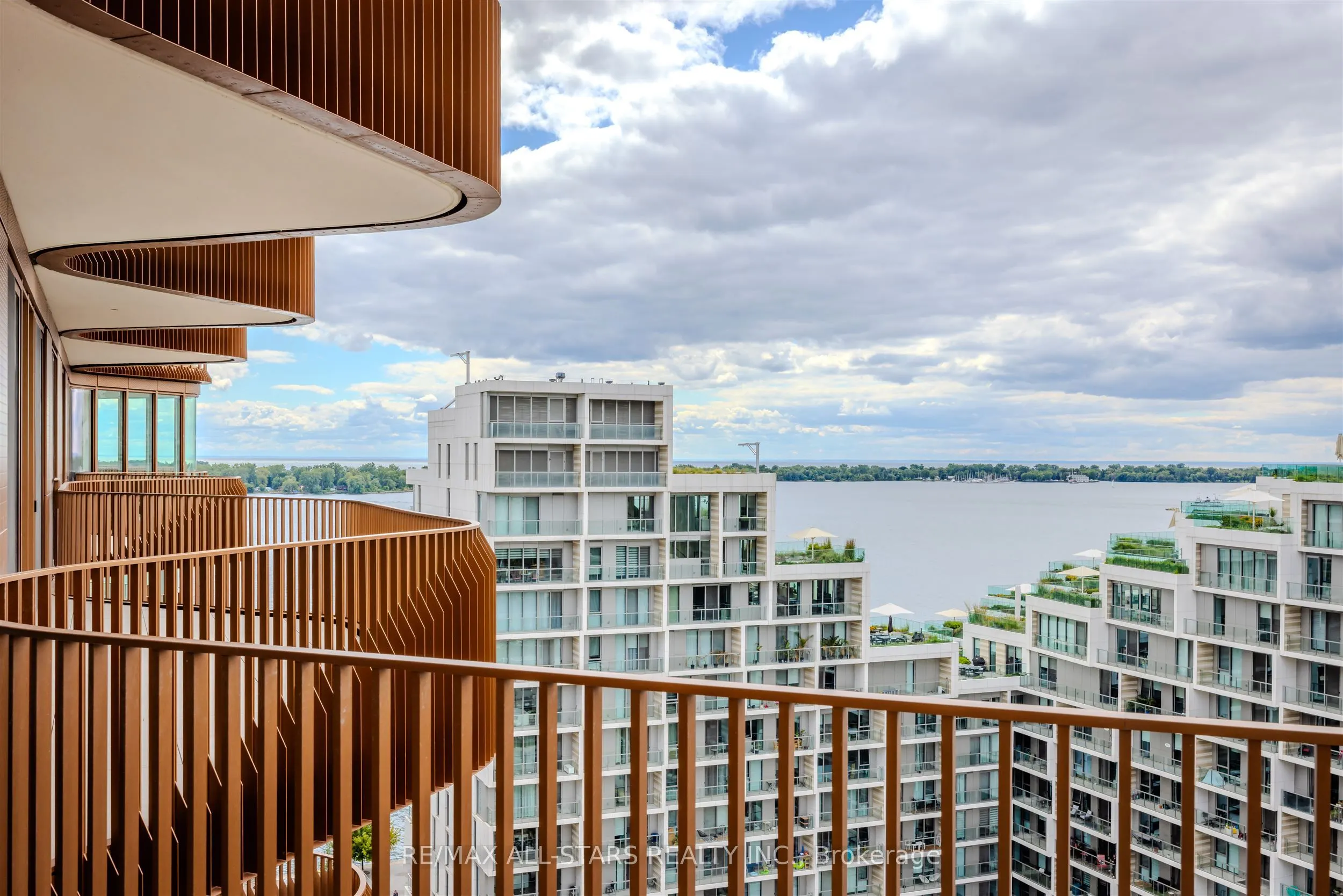 155 Merchants Wharf, #1328