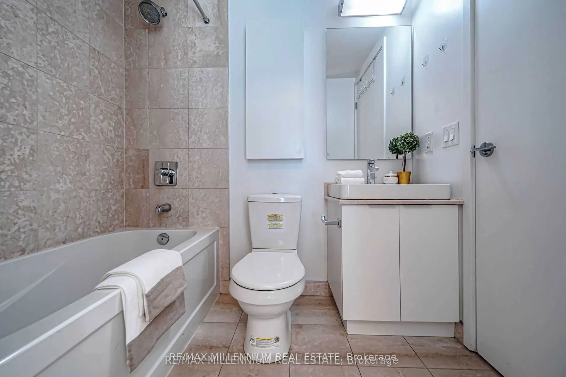 14 York Street, #3612