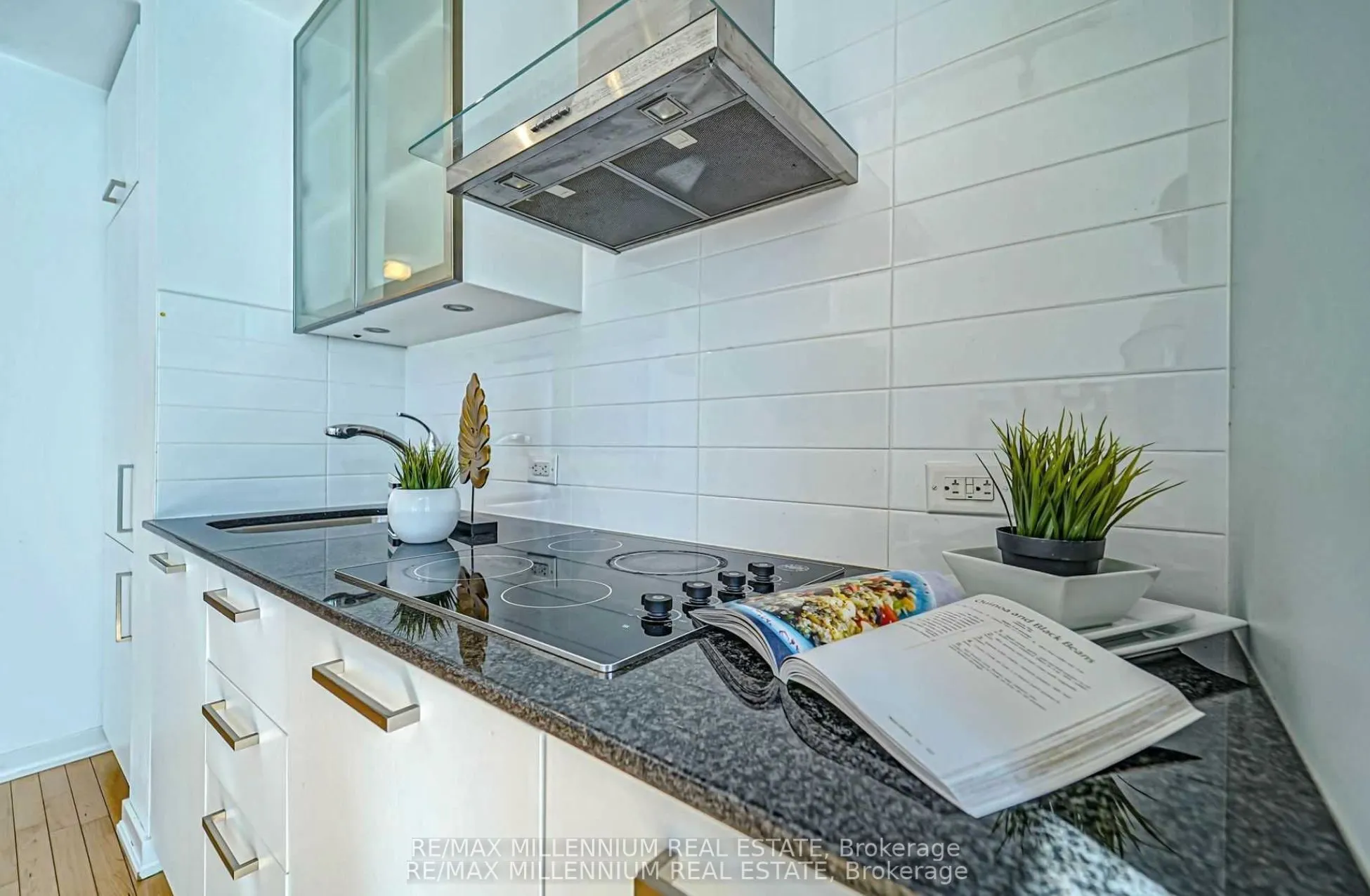 14 York Street, #3612