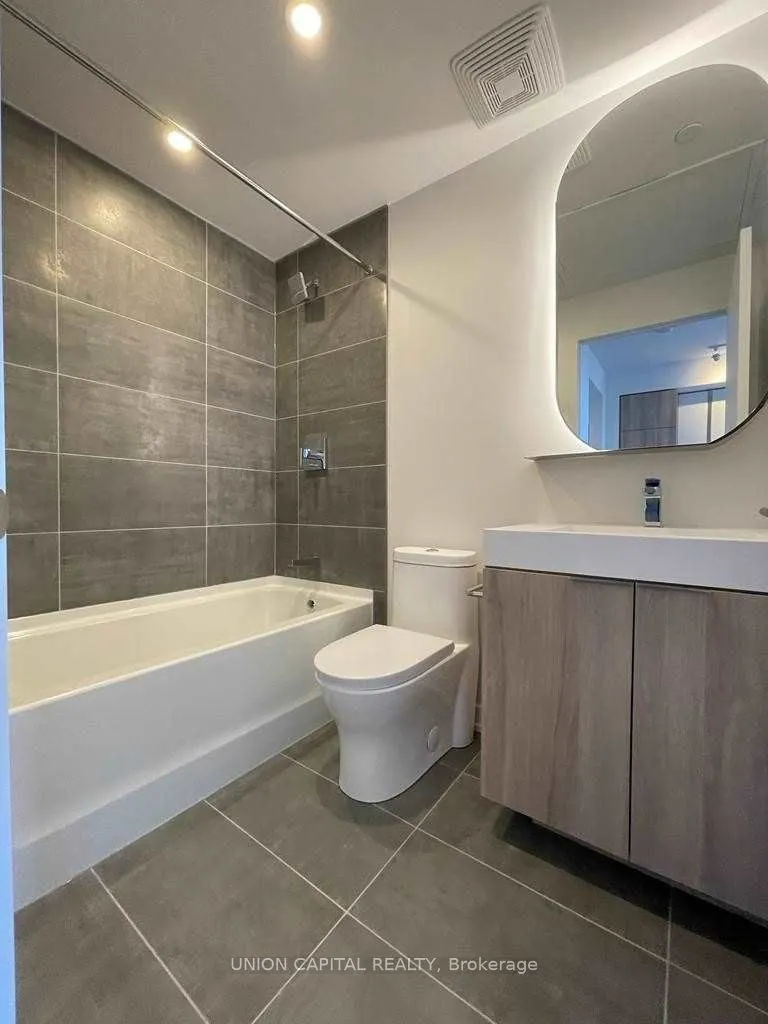 15 Holmes Avenue, #2906