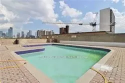 720 Spadina Avenue, #810