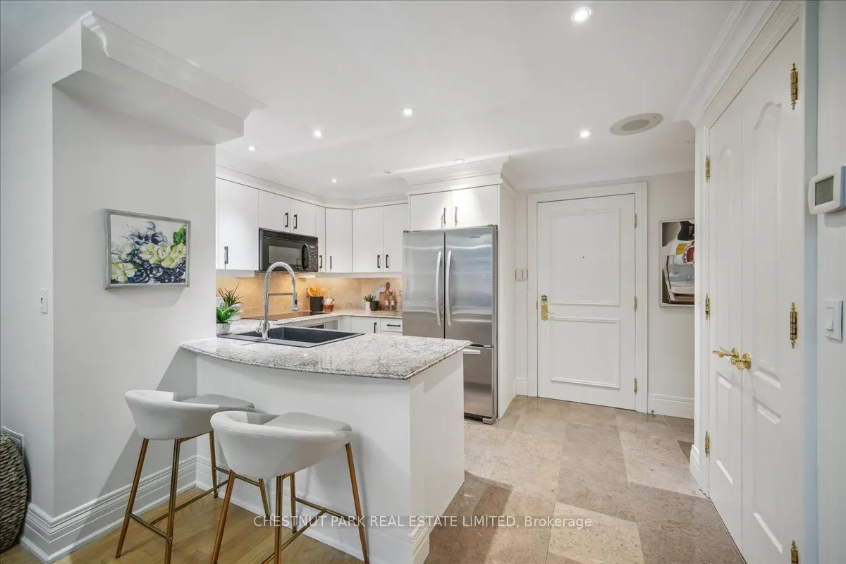 33 Delisle Avenue, #203