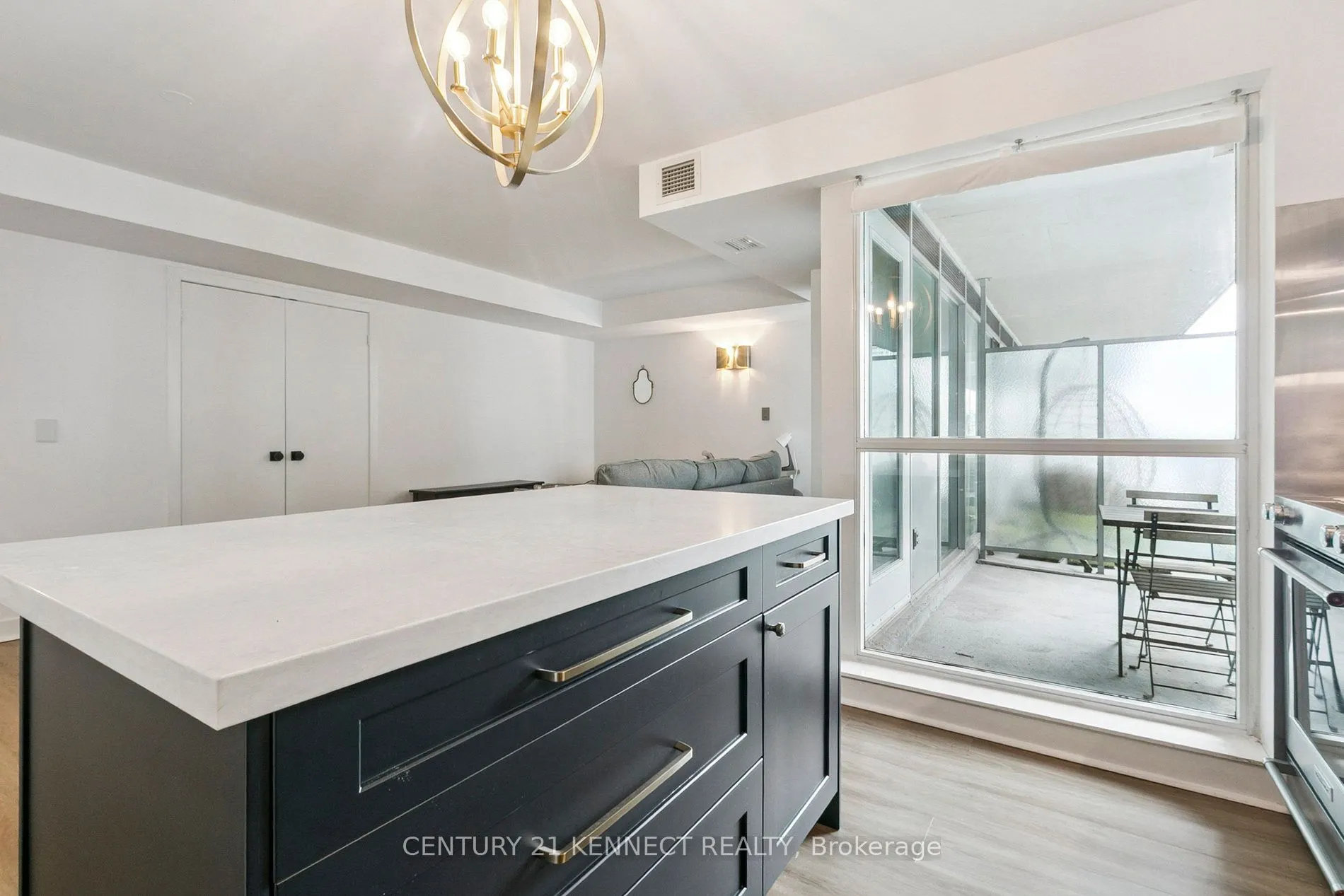 80 Western Battery Road, #1502