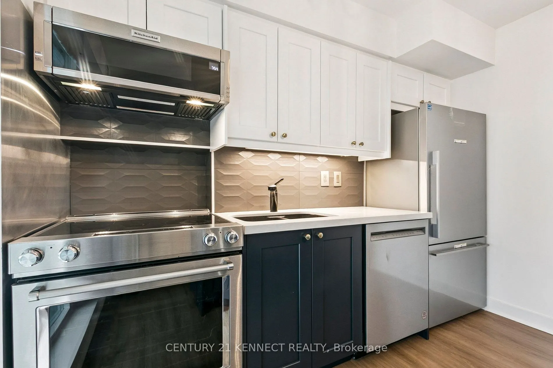 80 Western Battery Road, #1502