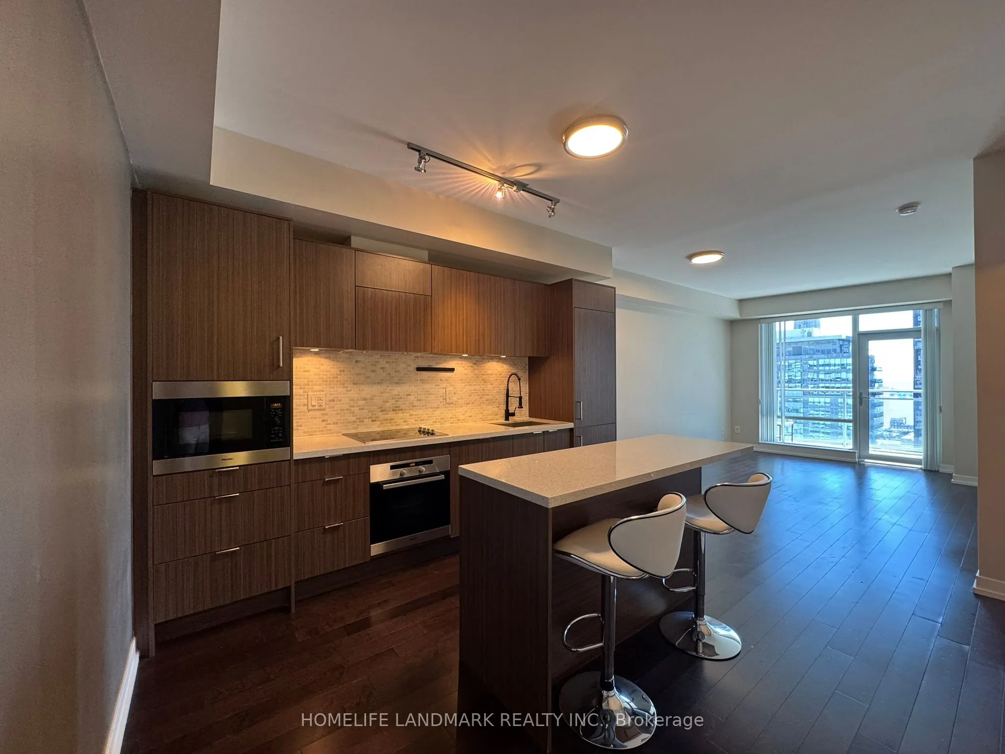 21 Widmer Street, #3010